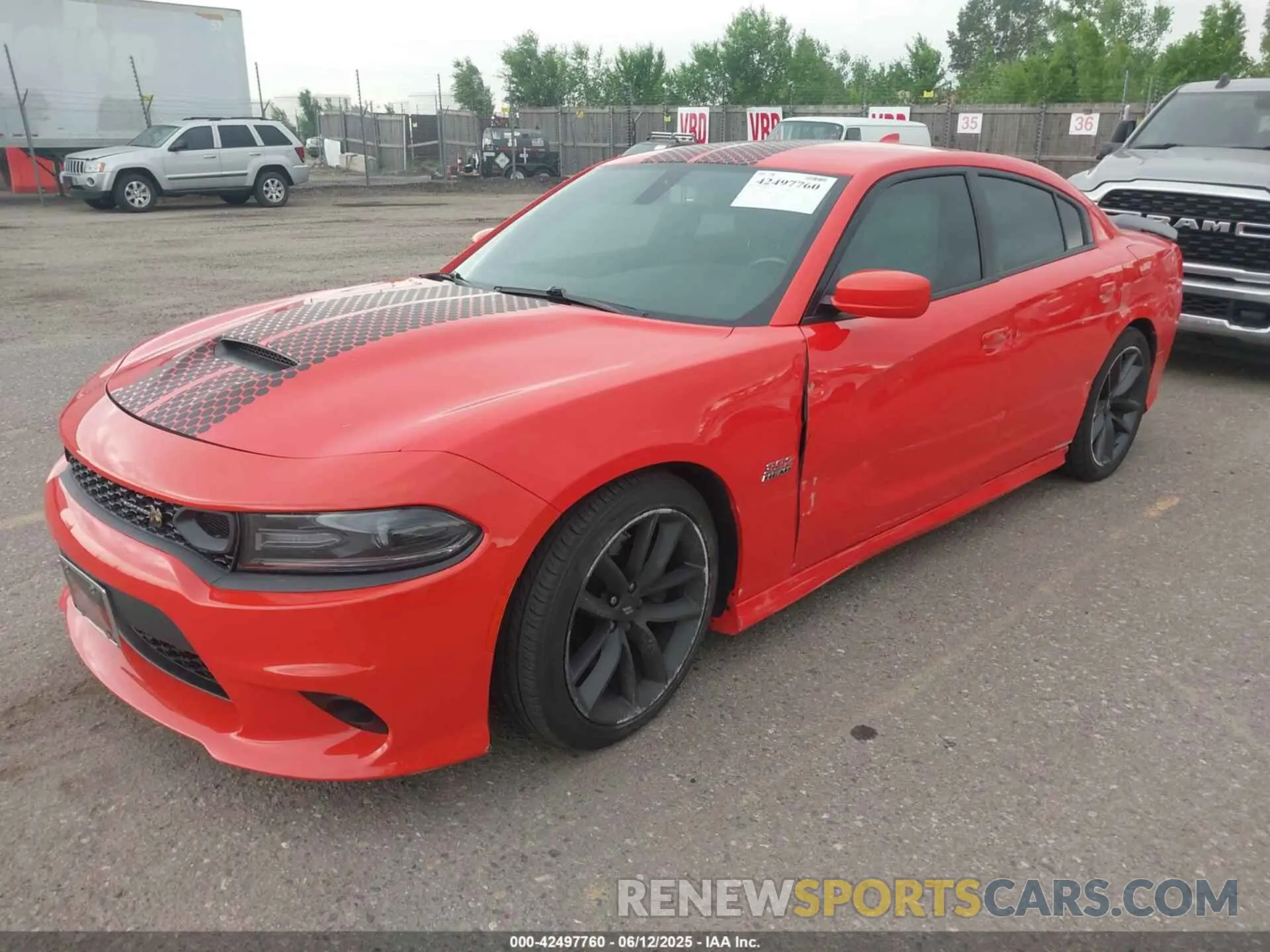 2 fotografías del automóvil dañado 2C3CDXGJ9KH644852 DODGE CHARGER 2019