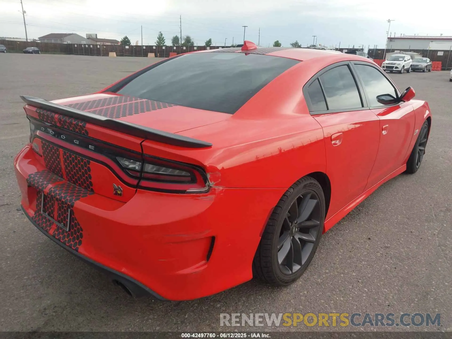 4 fotografías del automóvil dañado 2C3CDXGJ9KH644852 DODGE CHARGER 2019