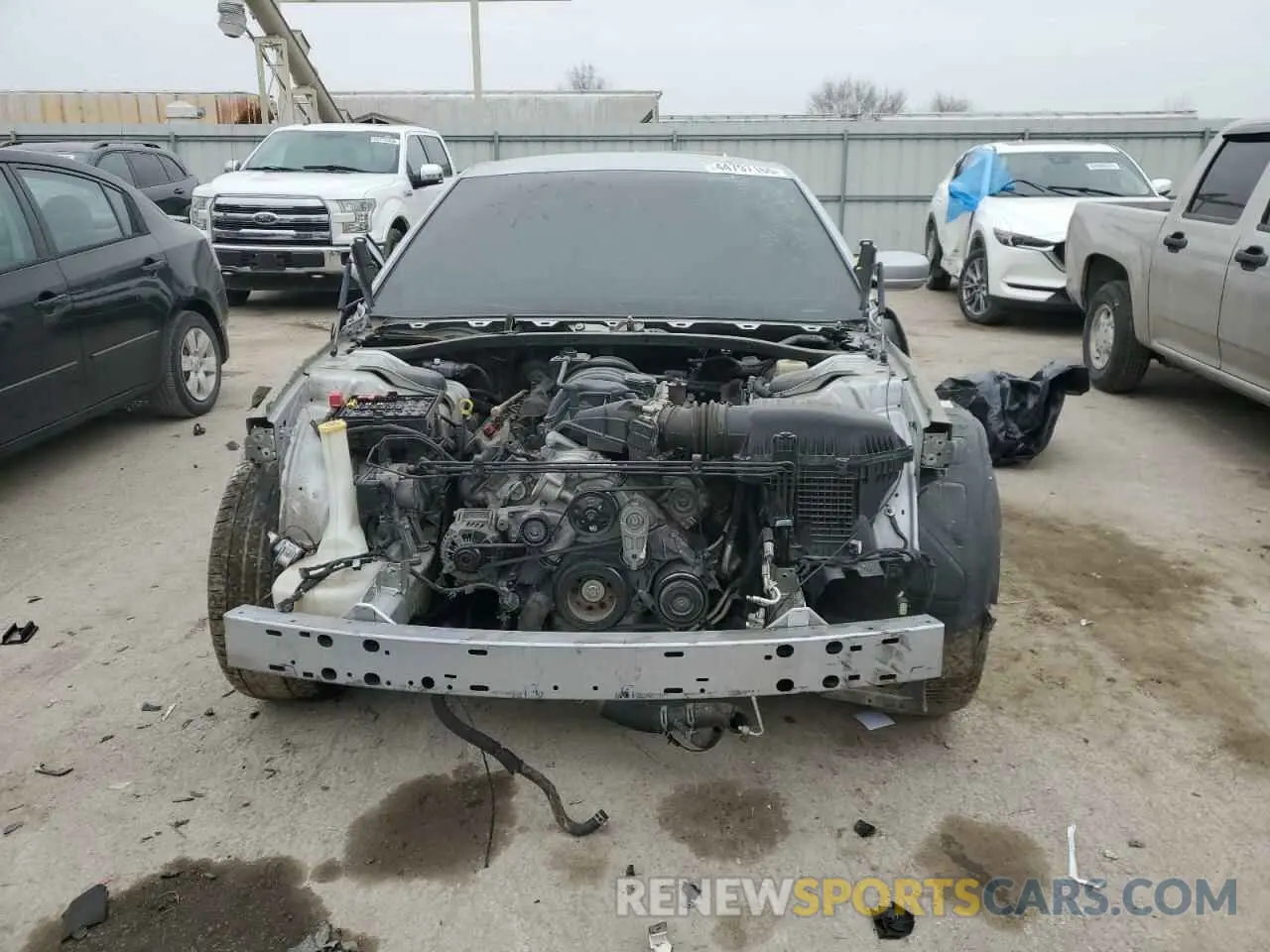 5 fotografías del automóvil dañado 2C3CDXGJ9KH668049 DODGE CHARGER 2019