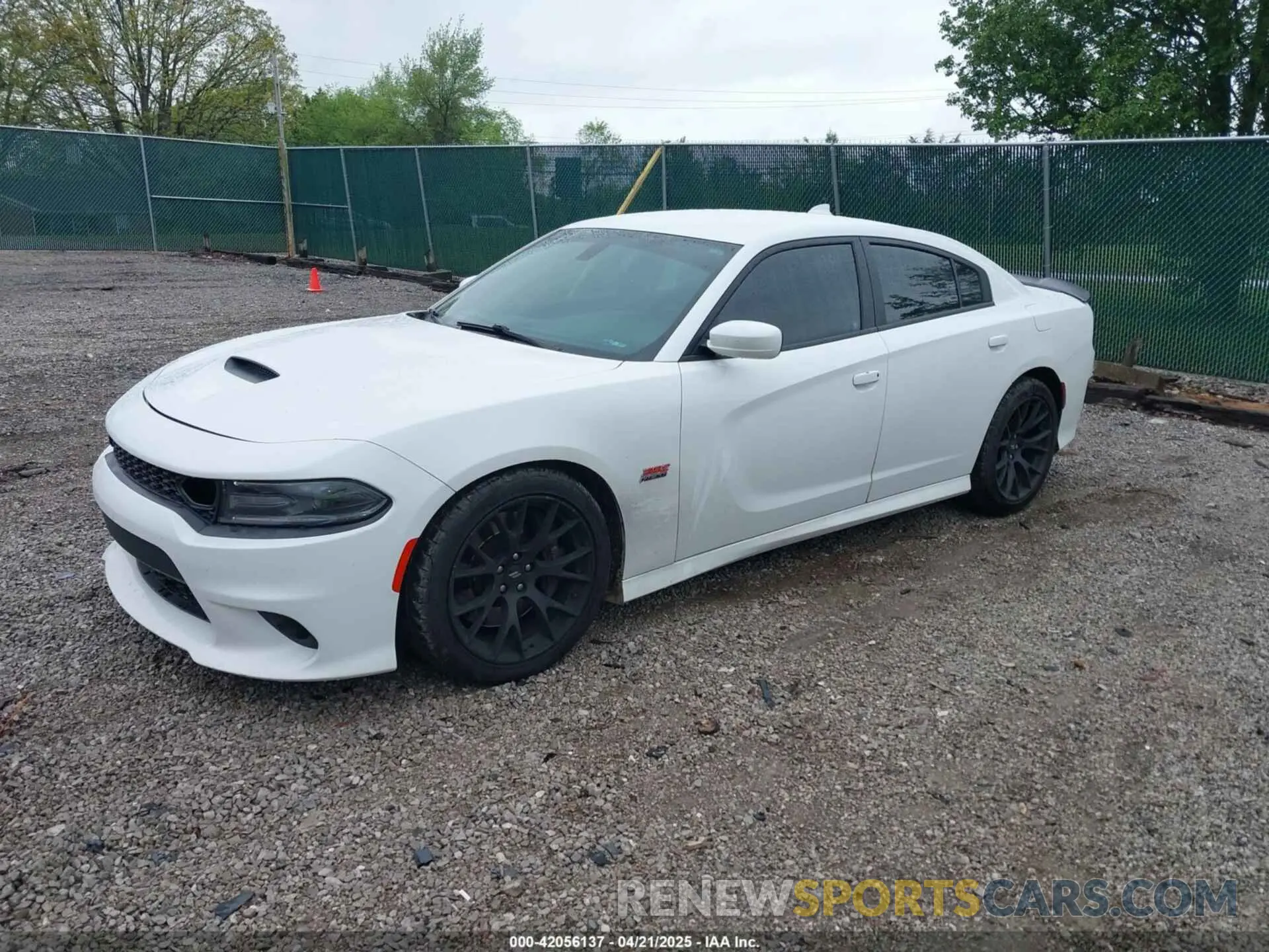 2 fotografías del automóvil dañado 2C3CDXGJ9KH691136 DODGE CHARGER 2019