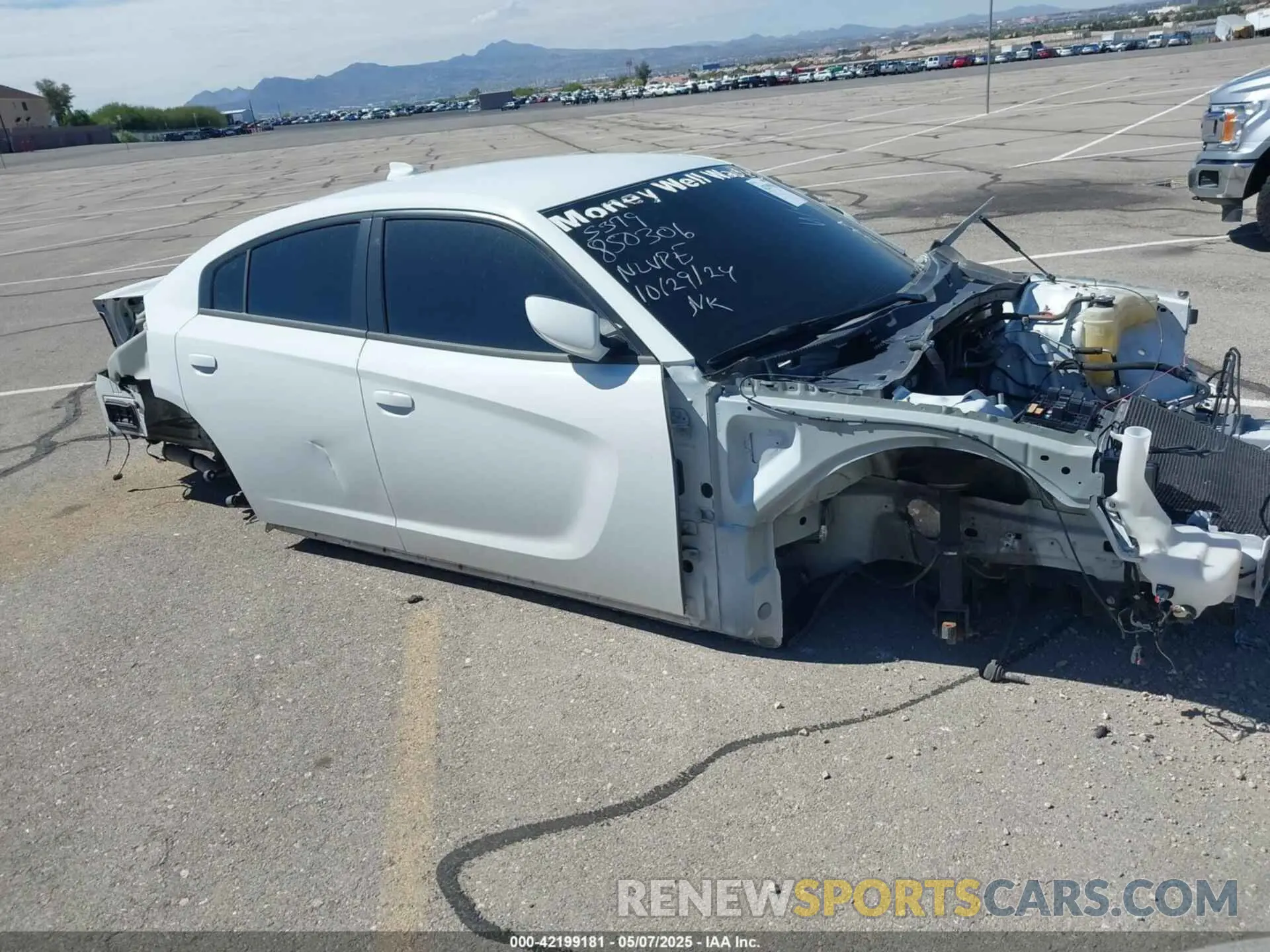 17 fotografías del automóvil dañado 2C3CDXGJ9KH742747 DODGE CHARGER 2019