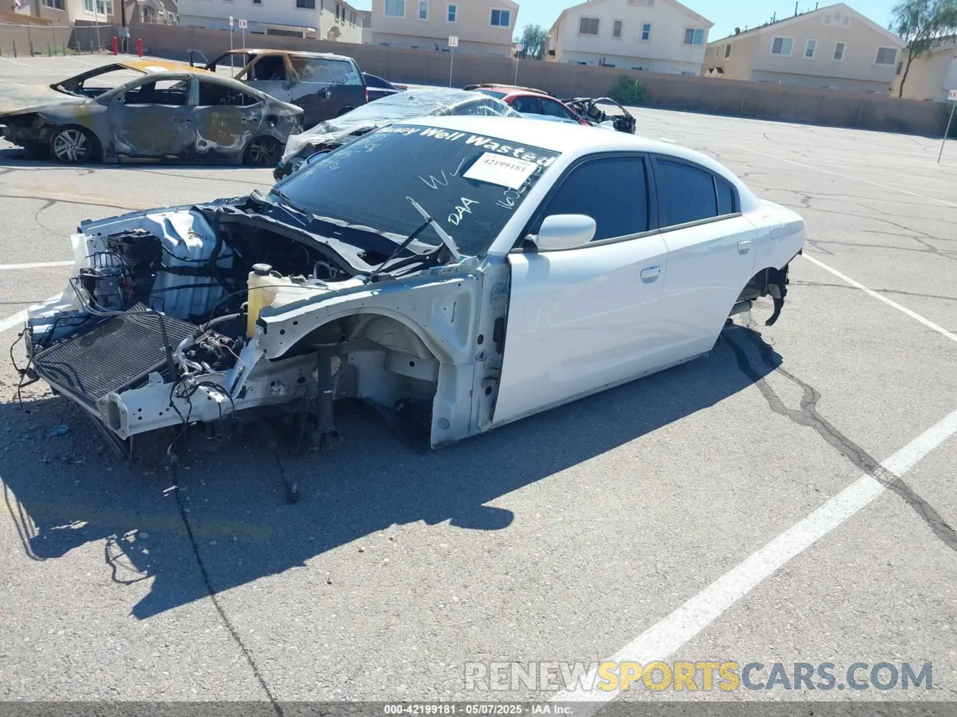2 fotografías del automóvil dañado 2C3CDXGJ9KH742747 DODGE CHARGER 2019