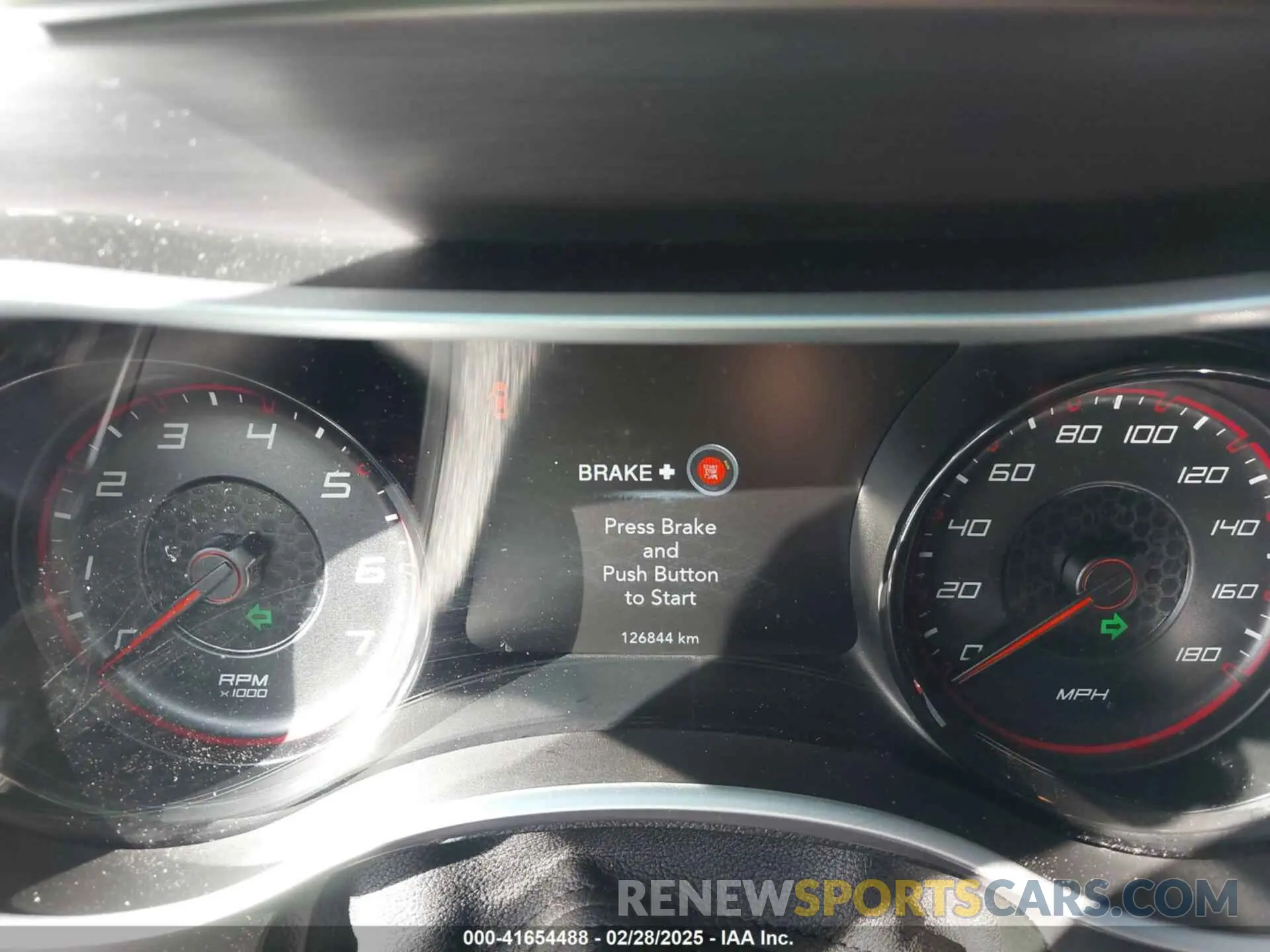 14 fotografías del automóvil dañado 2C3CDXGJ9KH756602 DODGE CHARGER 2019