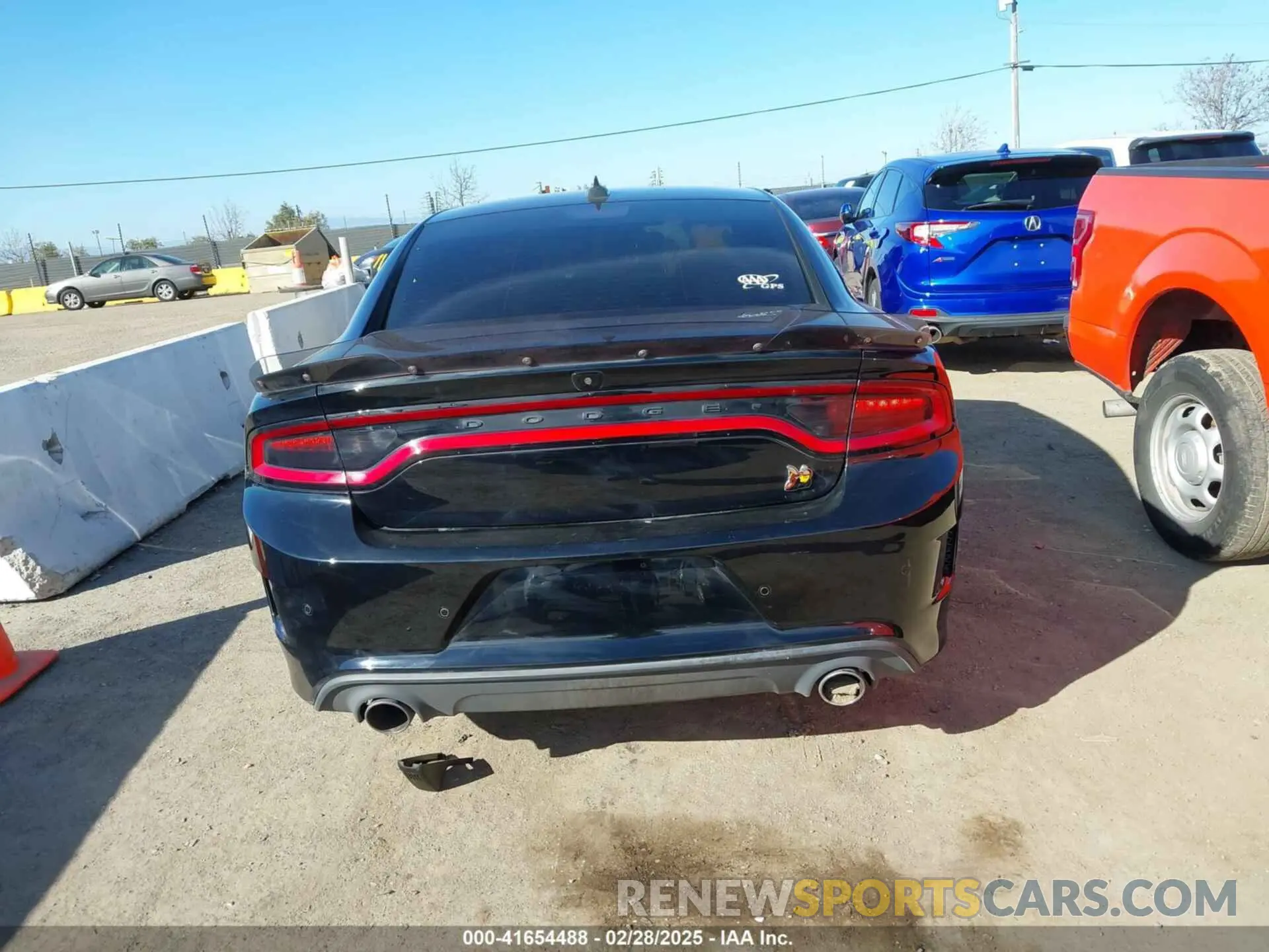 15 fotografías del automóvil dañado 2C3CDXGJ9KH756602 DODGE CHARGER 2019