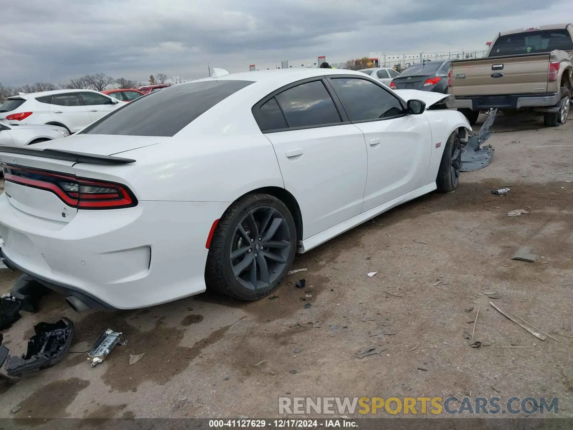 4 fotografías del automóvil dañado 2C3CDXGJXKH558241 DODGE CHARGER 2019