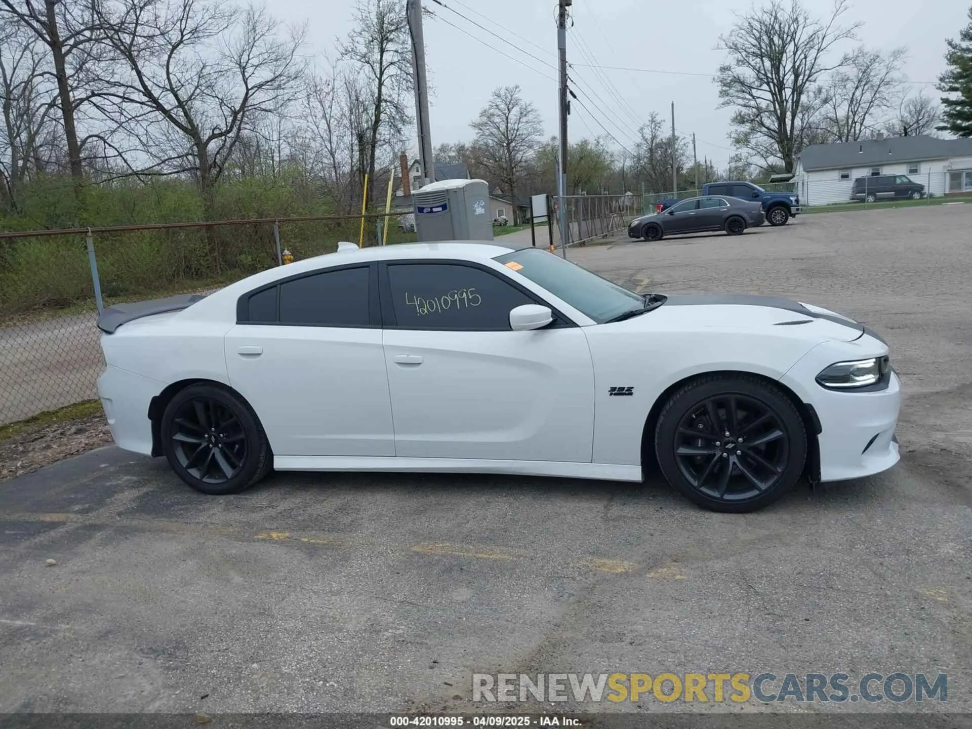 13 fotografías del automóvil dañado 2C3CDXGJXKH635612 DODGE CHARGER 2019