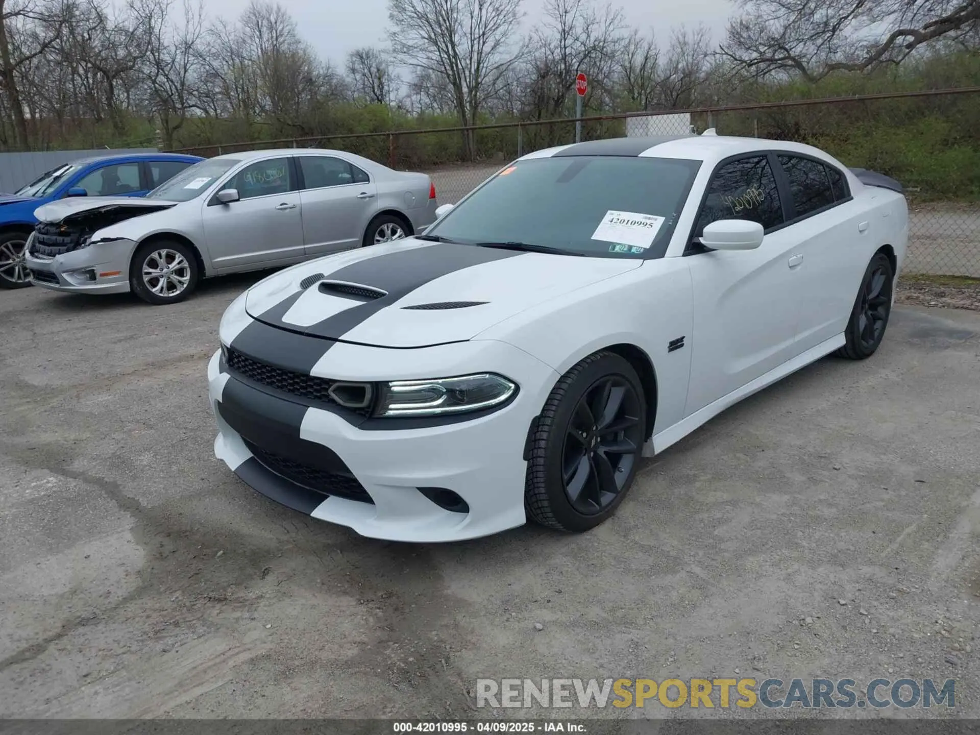 2 fotografías del automóvil dañado 2C3CDXGJXKH635612 DODGE CHARGER 2019