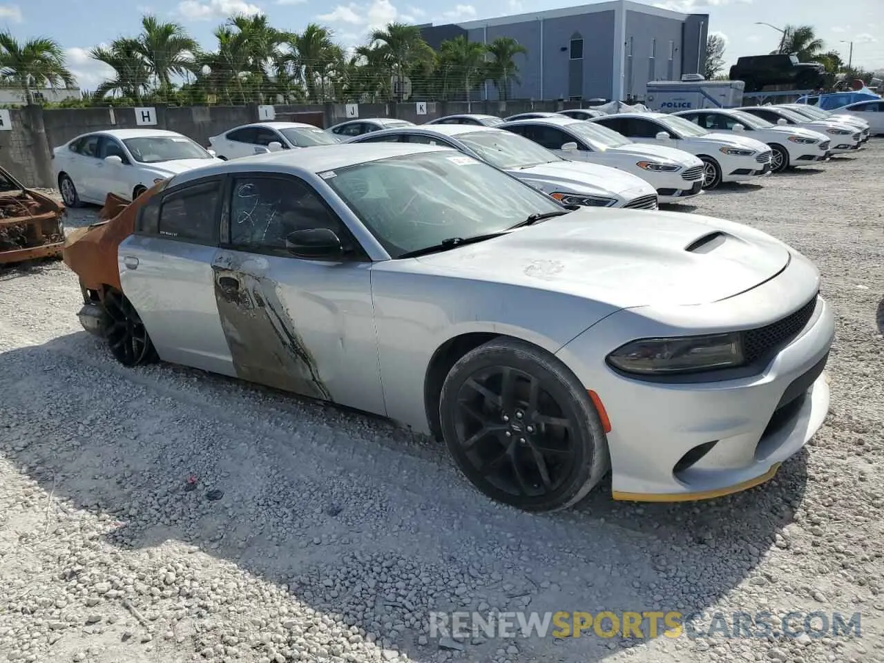 4 fotografías del automóvil dañado 2C3CDXHG1KH558714 DODGE CHARGER 2019