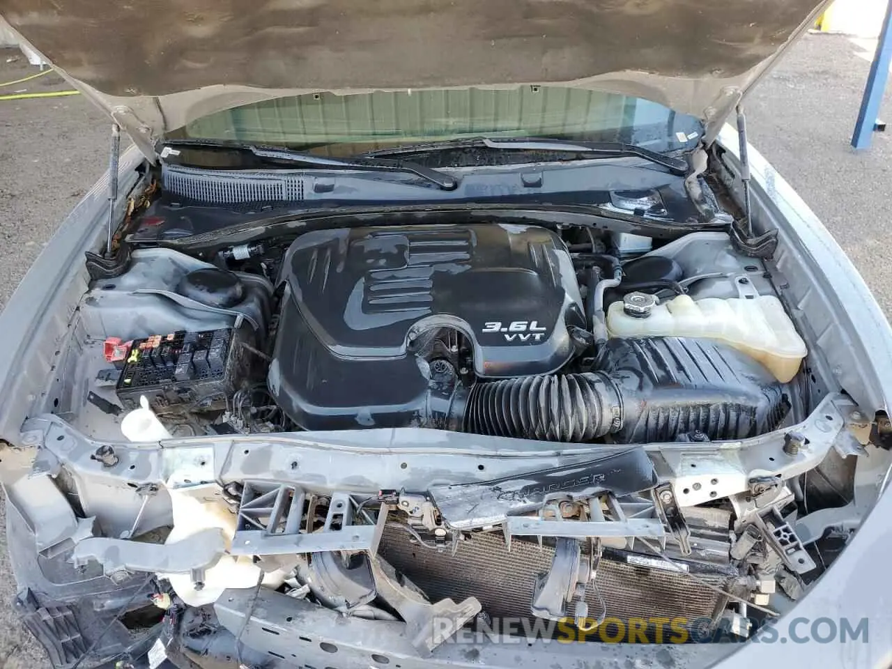 11 fotografías del automóvil dañado 2C3CDXHG1KH670896 DODGE CHARGER 2019