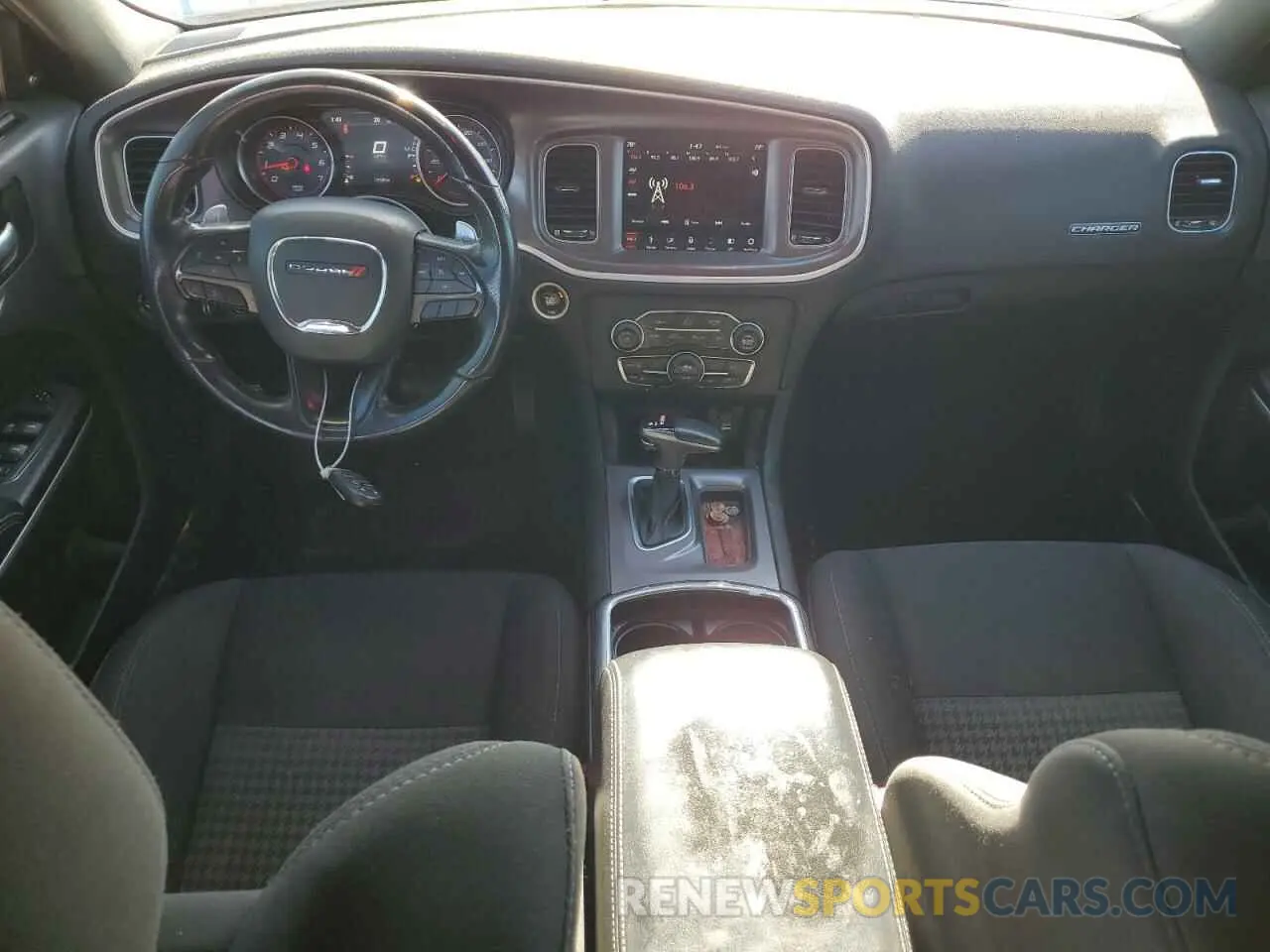 8 fotografías del automóvil dañado 2C3CDXHG2KH608892 DODGE CHARGER 2019