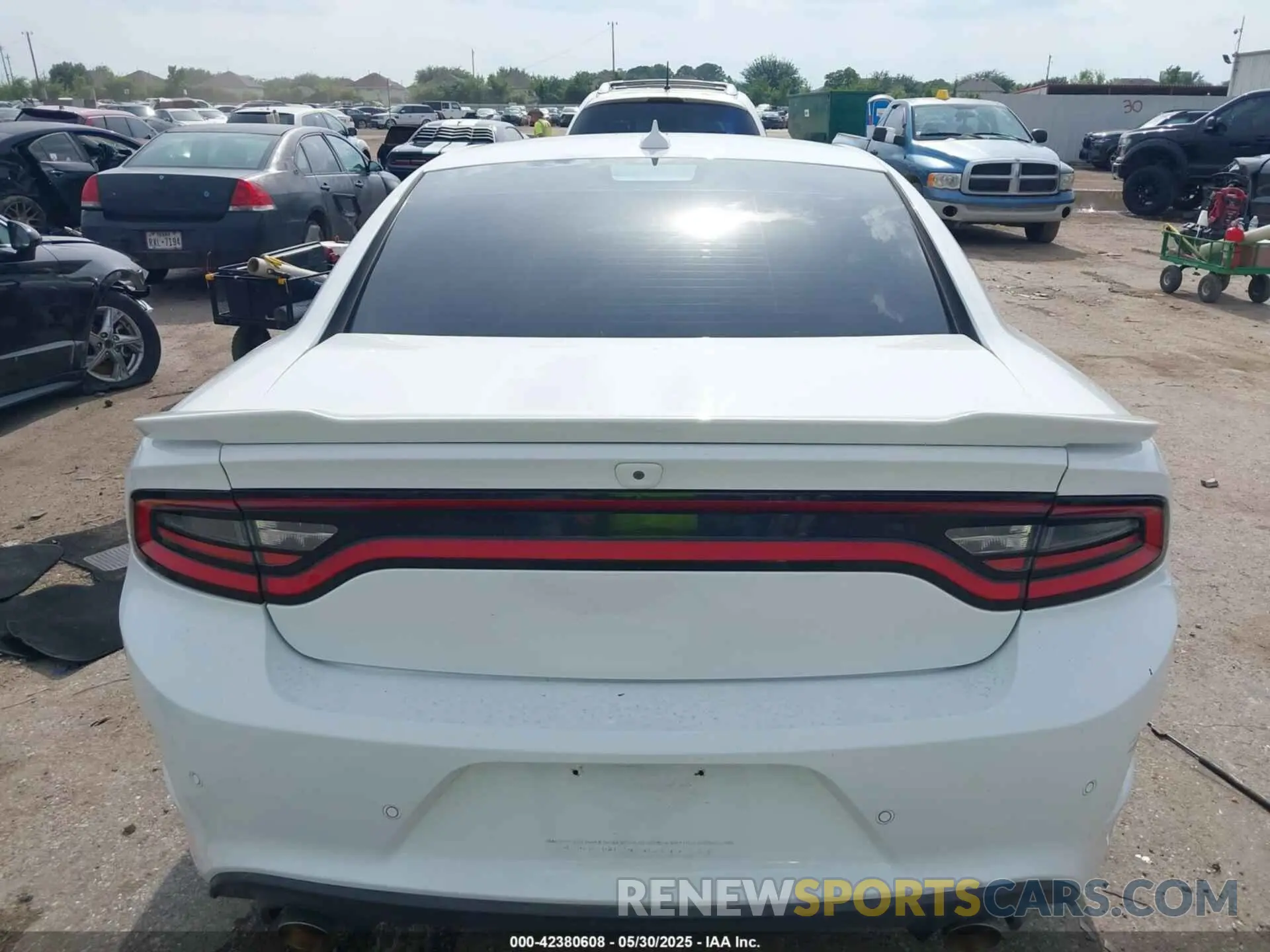 17 fotografías del automóvil dañado 2C3CDXHG4KH686994 DODGE CHARGER 2019
