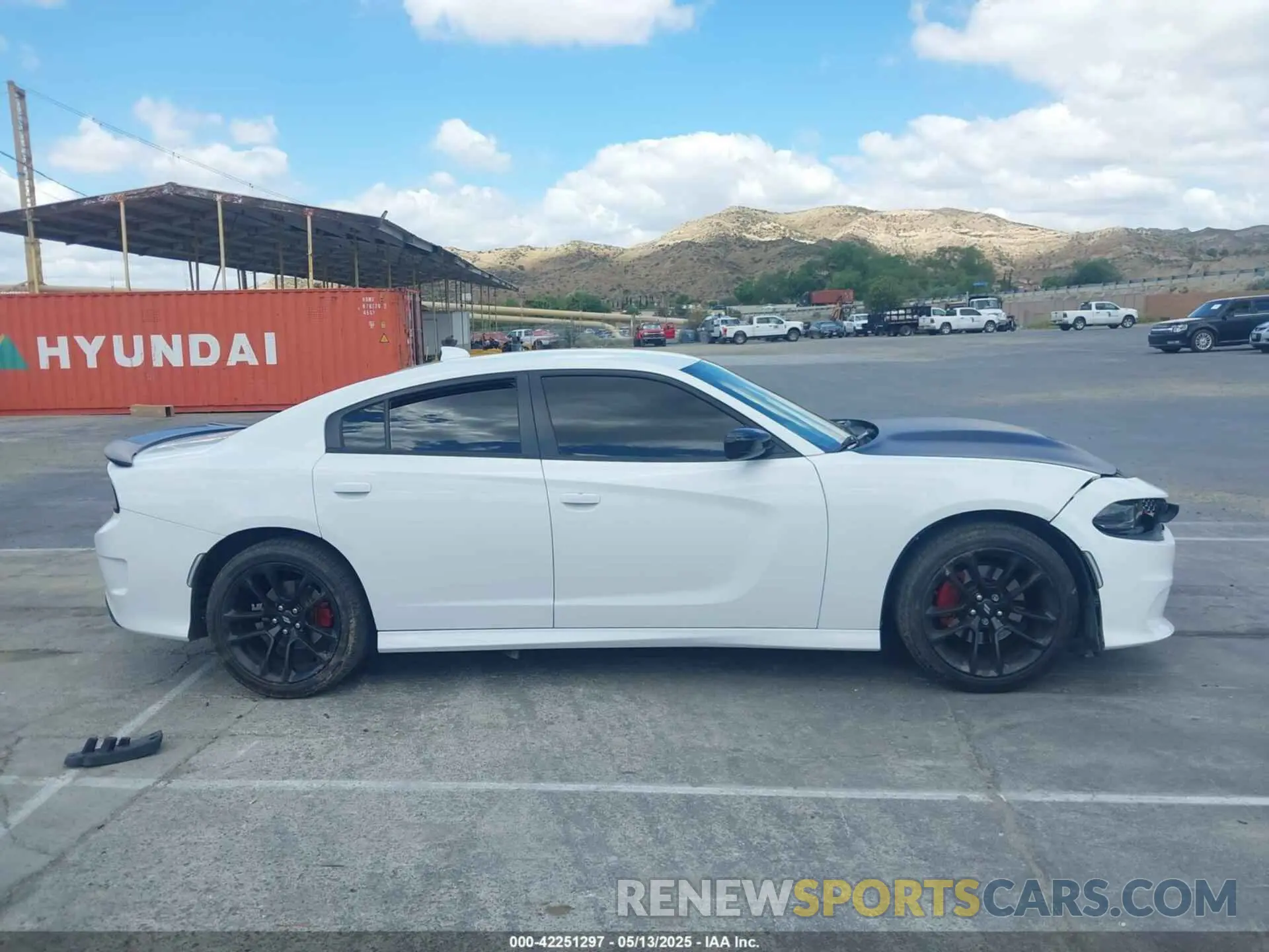 13 fotografías del automóvil dañado 2C3CDXHG4KH747003 DODGE CHARGER 2019