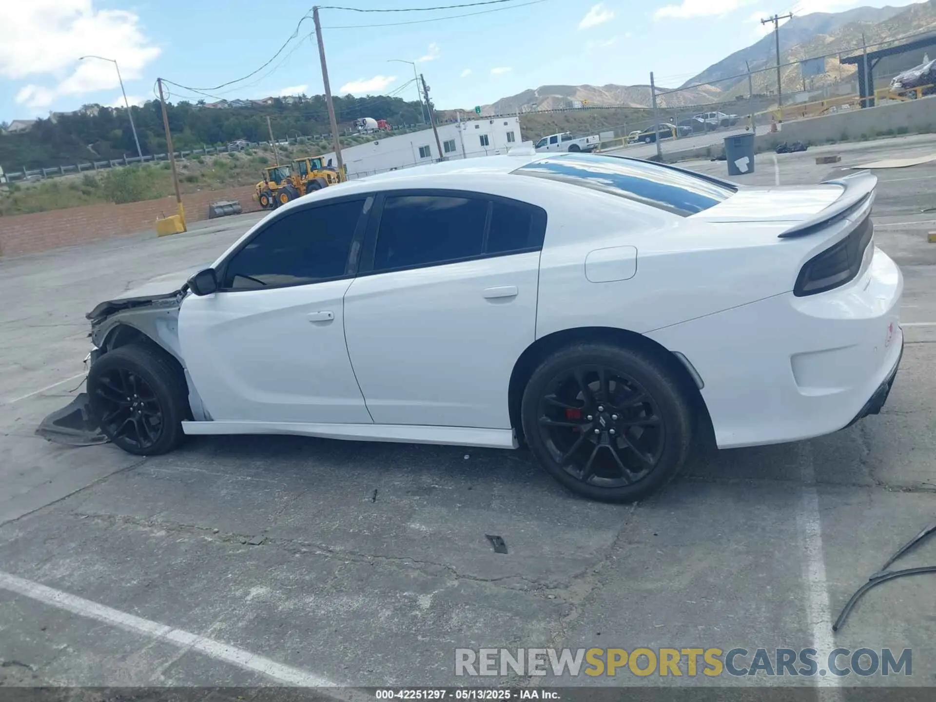 14 fotografías del automóvil dañado 2C3CDXHG4KH747003 DODGE CHARGER 2019