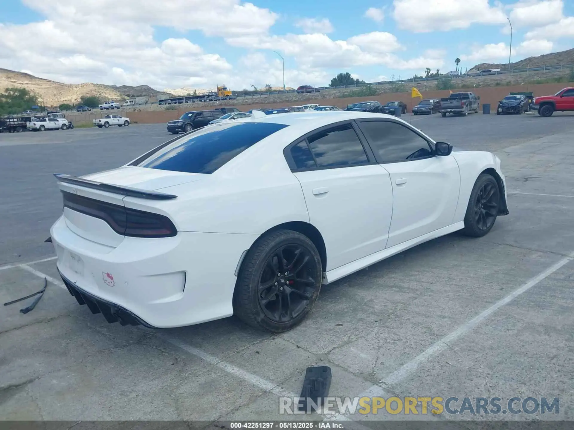 4 fotografías del automóvil dañado 2C3CDXHG4KH747003 DODGE CHARGER 2019