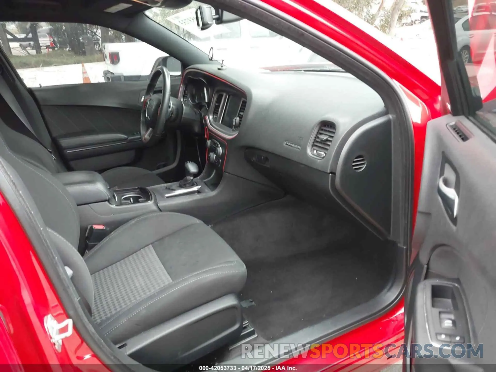5 fotografías del automóvil dañado 2C3CDXHG6KH507158 DODGE CHARGER 2019