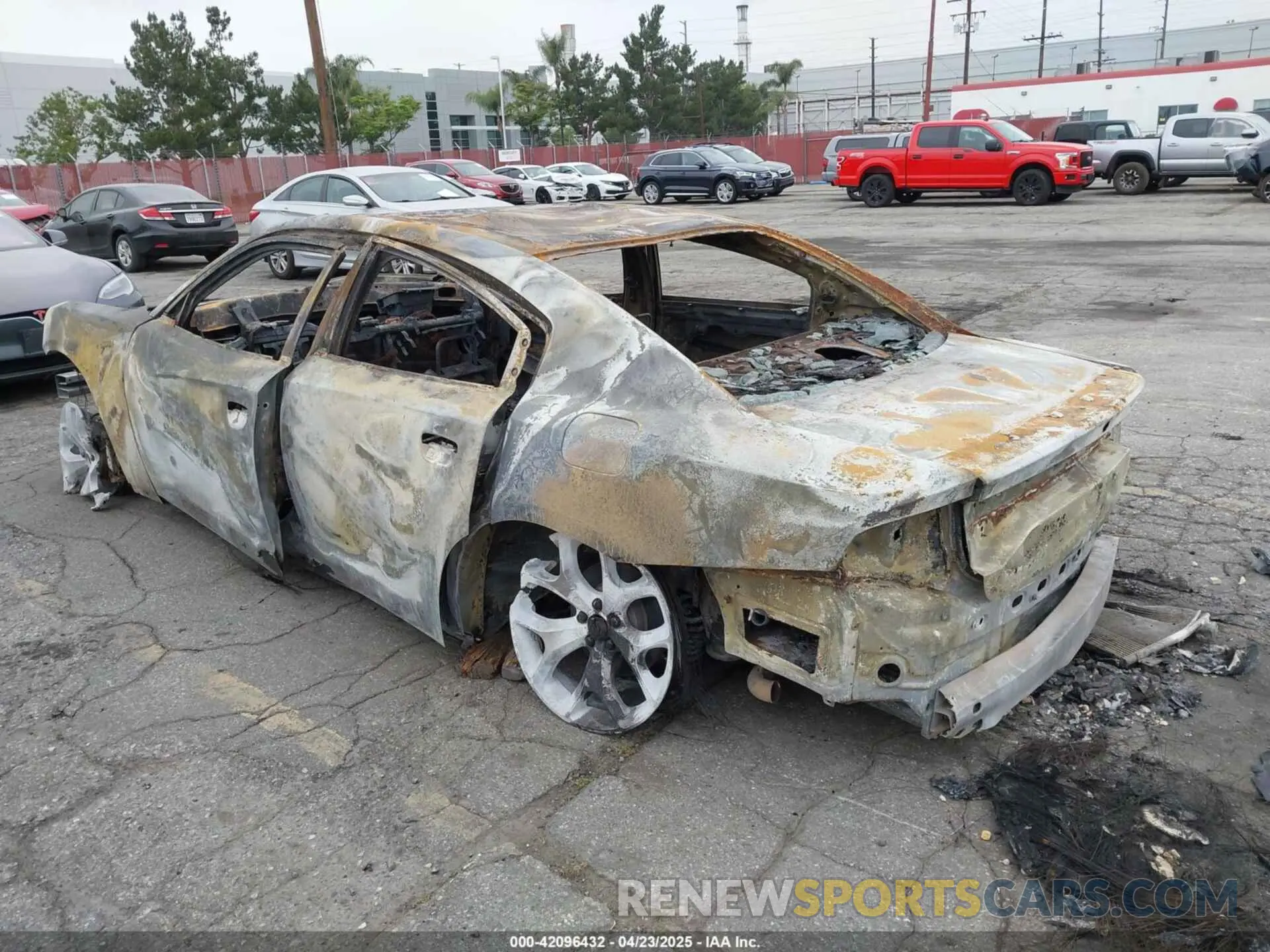 3 fotografías del automóvil dañado 2C3CDXHG6KH673647 DODGE CHARGER 2019