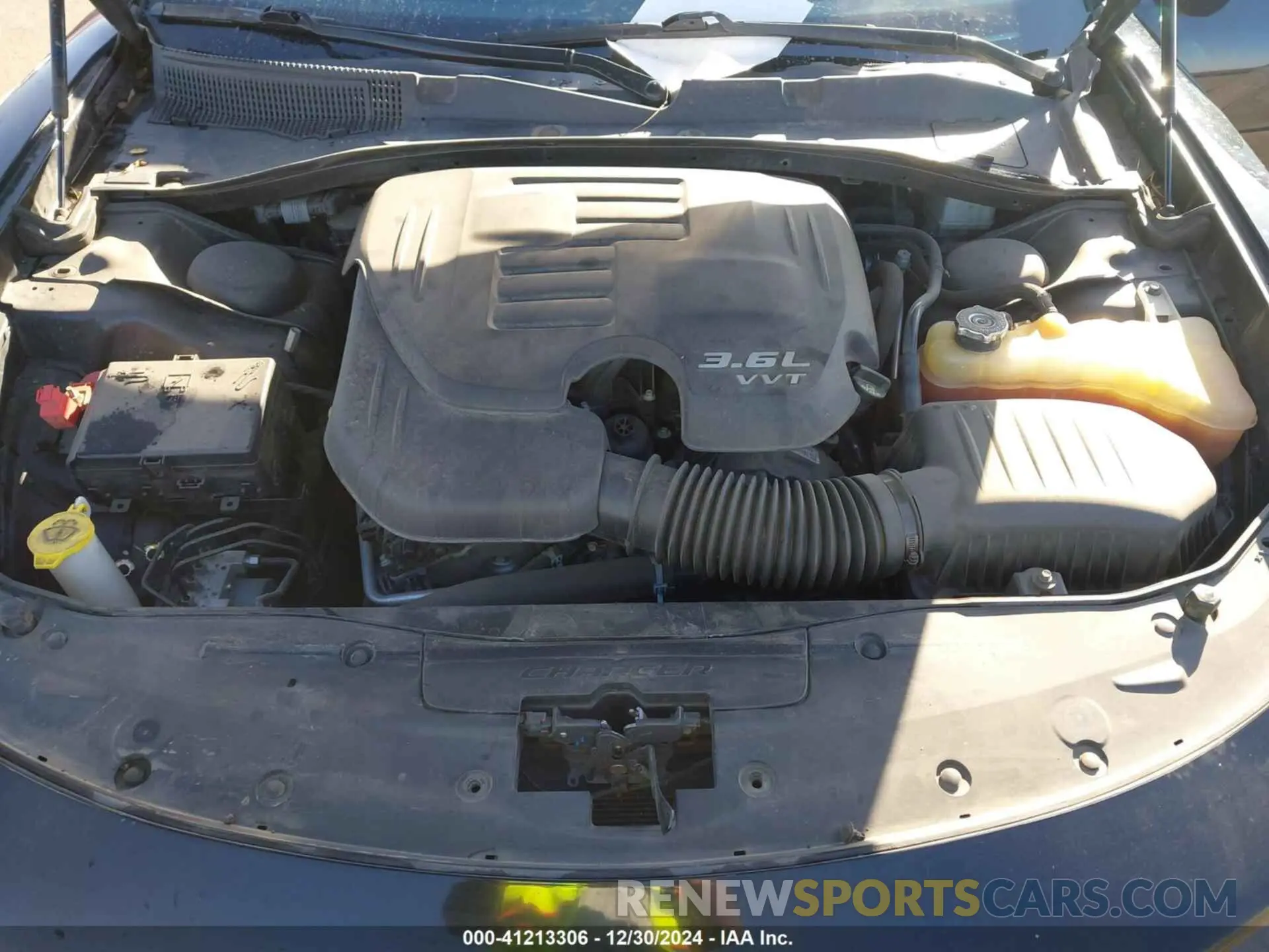 10 fotografías del automóvil dañado 2C3CDXHG6KH740375 DODGE CHARGER 2019