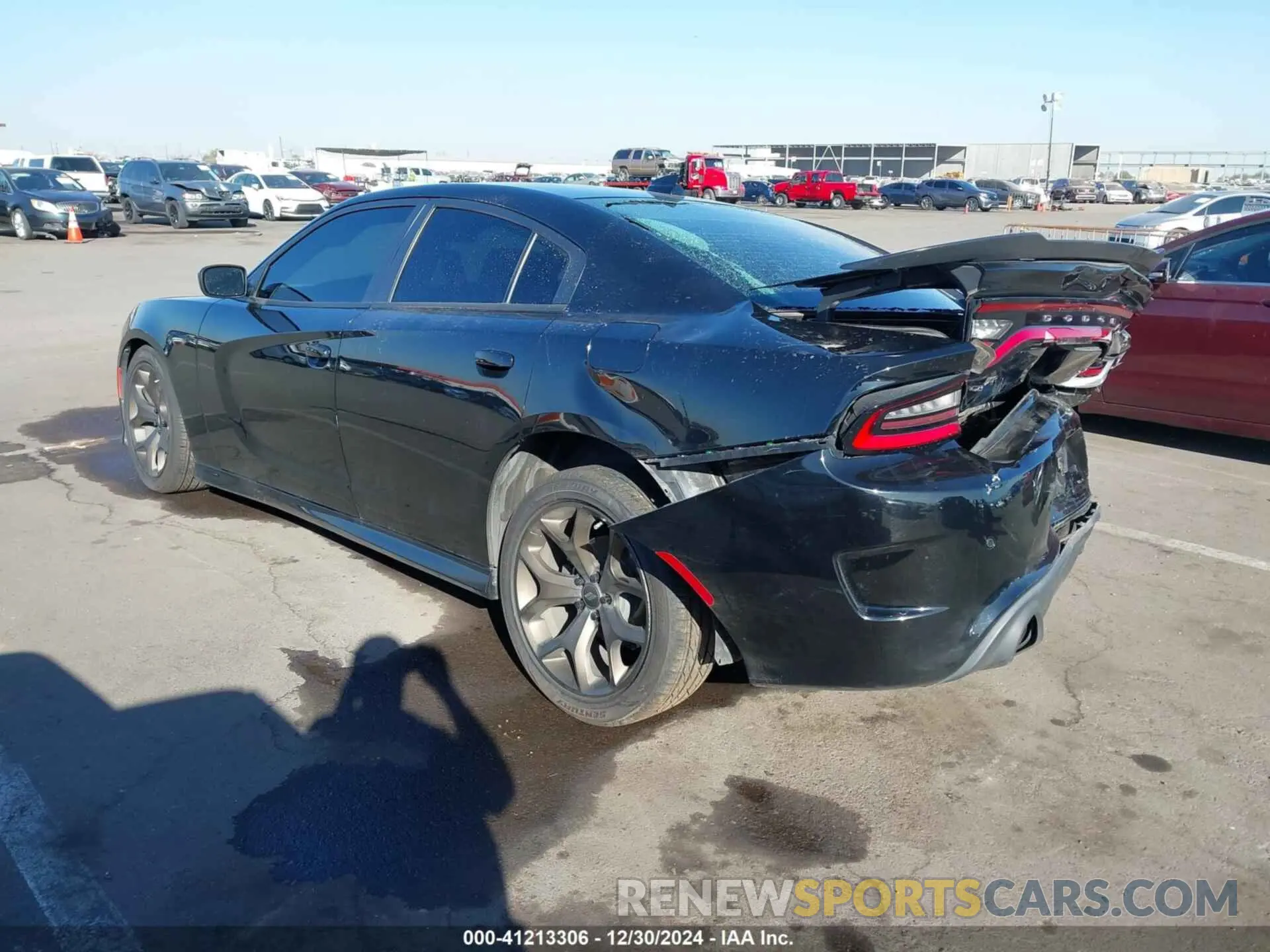 3 fotografías del automóvil dañado 2C3CDXHG6KH740375 DODGE CHARGER 2019