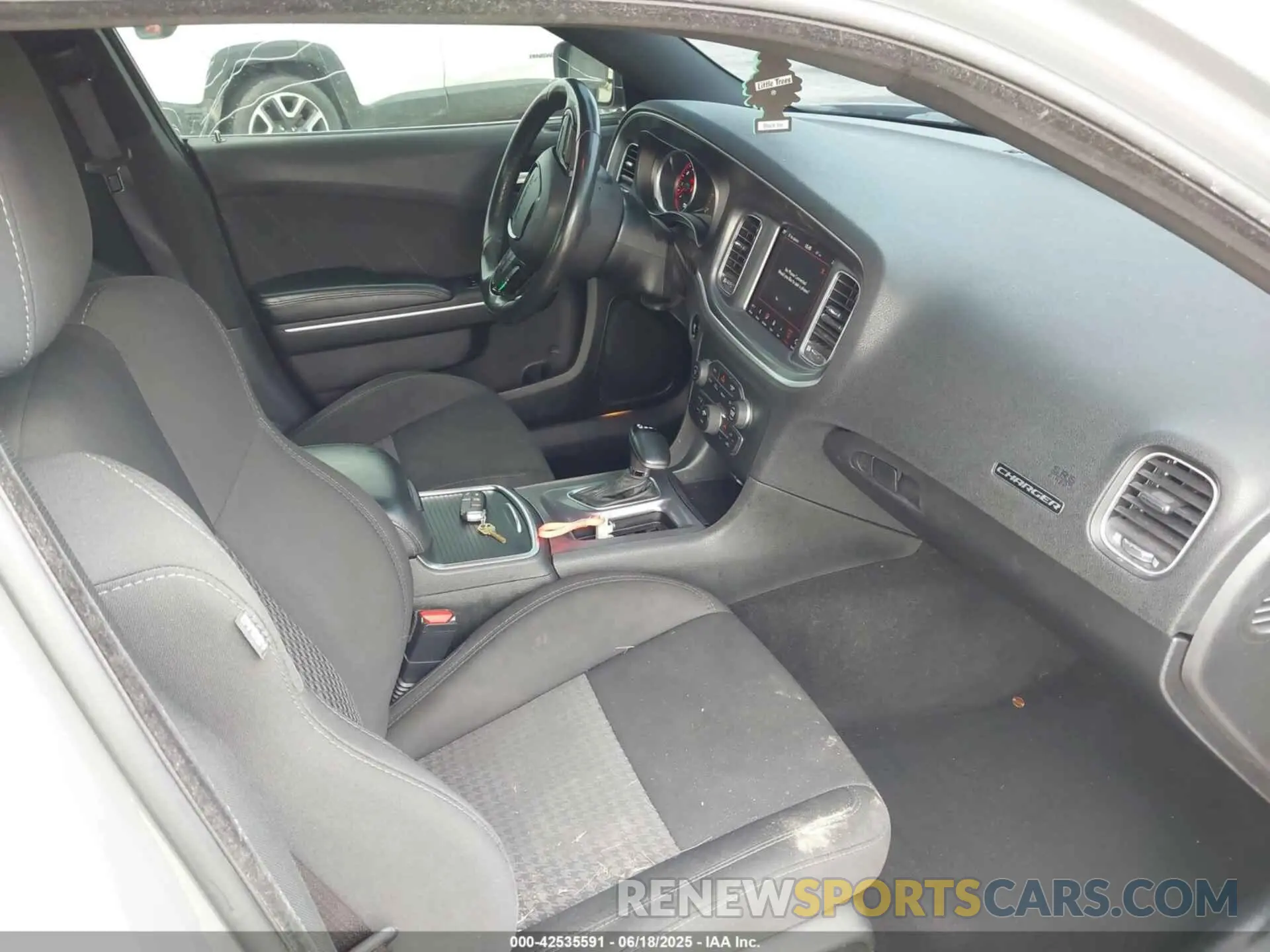 5 fotografías del automóvil dañado 2C3CDXHG7KH598876 DODGE CHARGER 2019