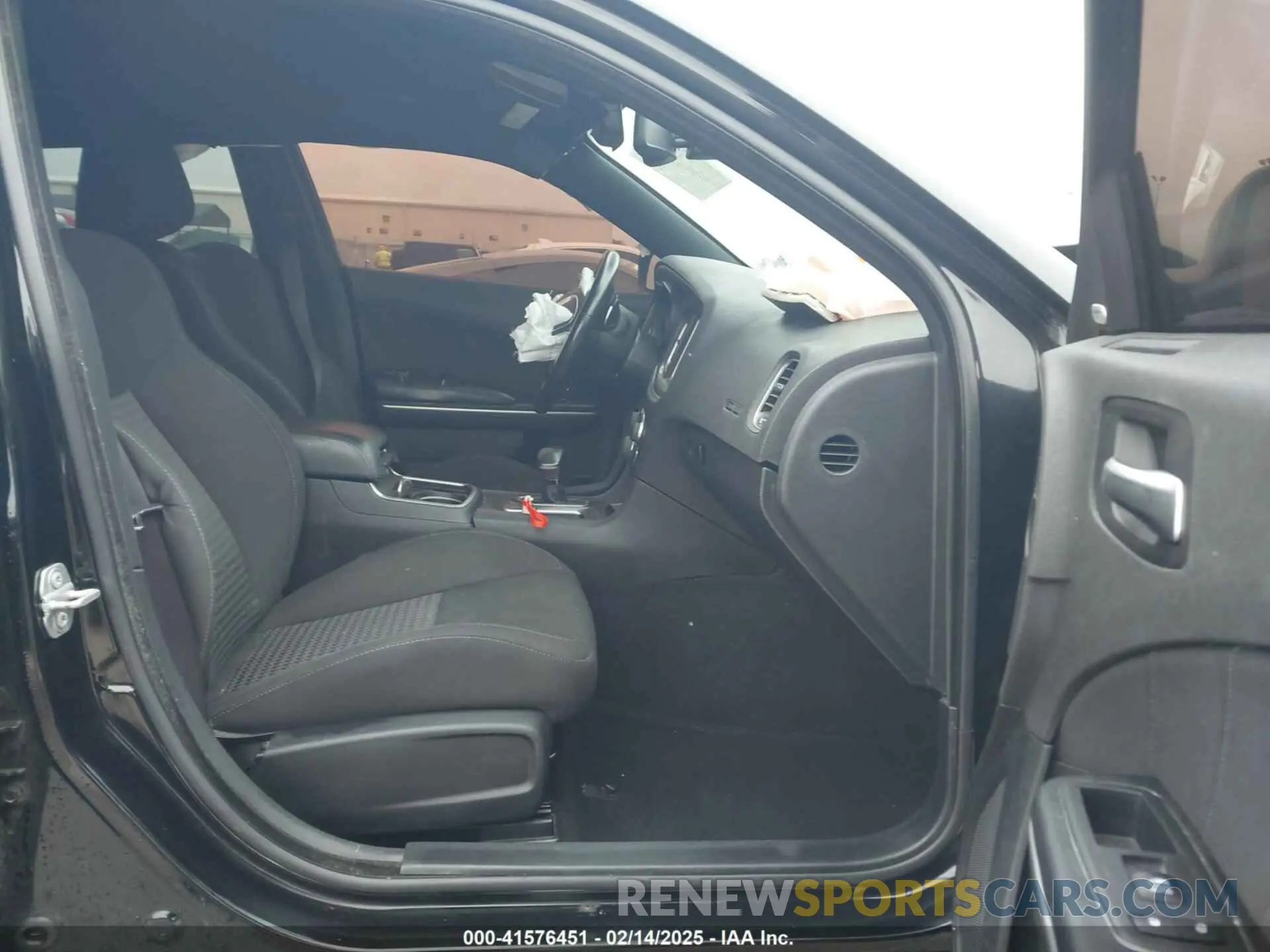 5 fotografías del automóvil dañado 2C3CDXHG8KH680986 DODGE CHARGER 2019