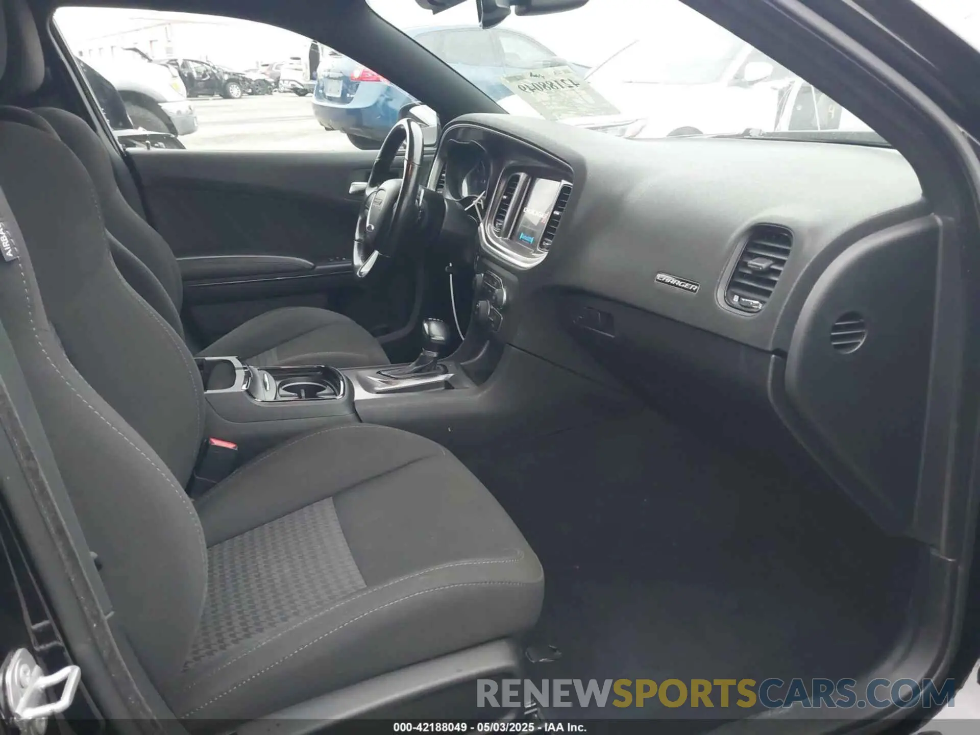 5 fotografías del automóvil dañado 2C3CDXHG9KH713879 DODGE CHARGER 2019
