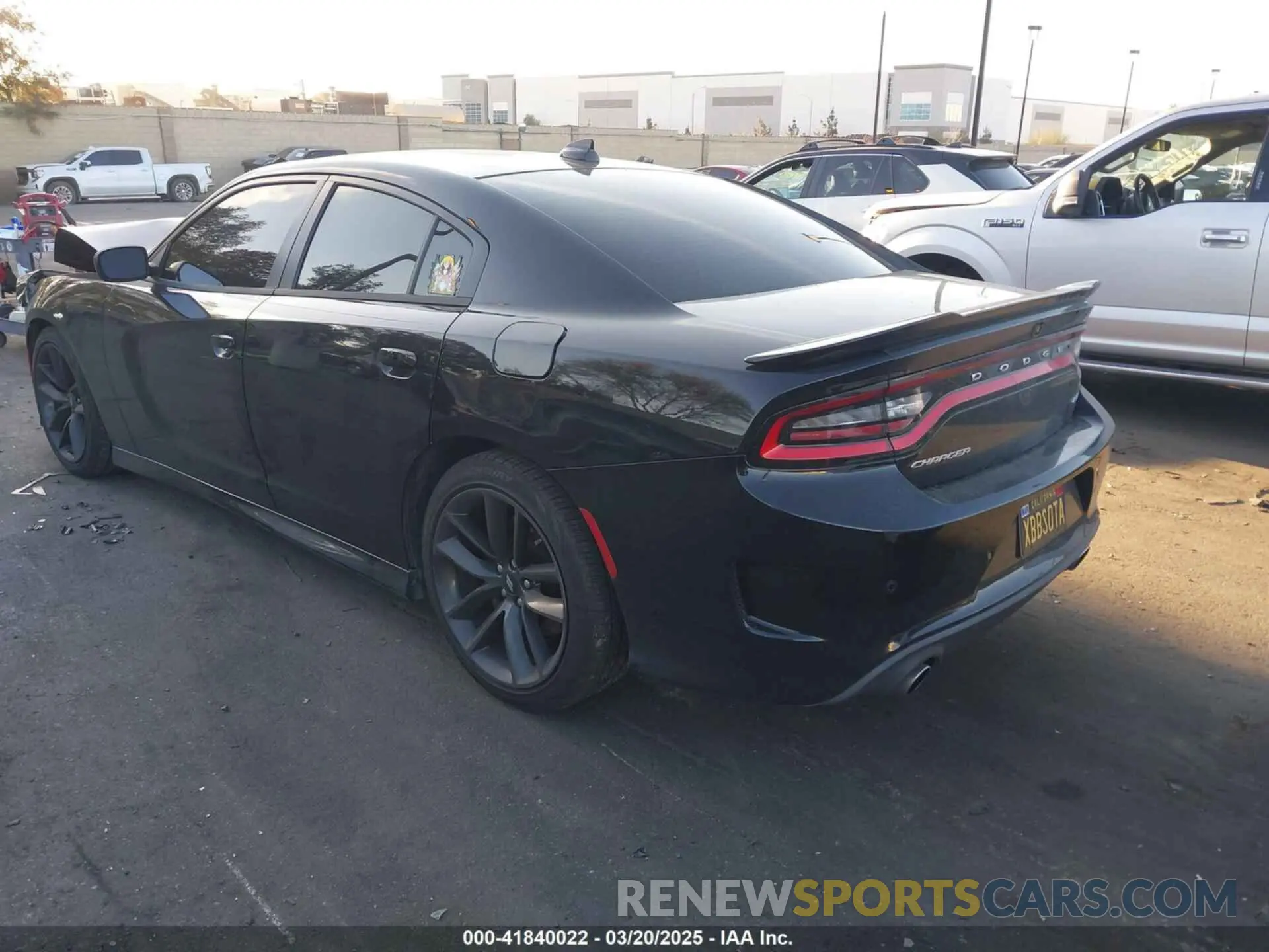 3 fotografías del automóvil dañado 2C3CDXHGXKH597477 DODGE CHARGER 2019
