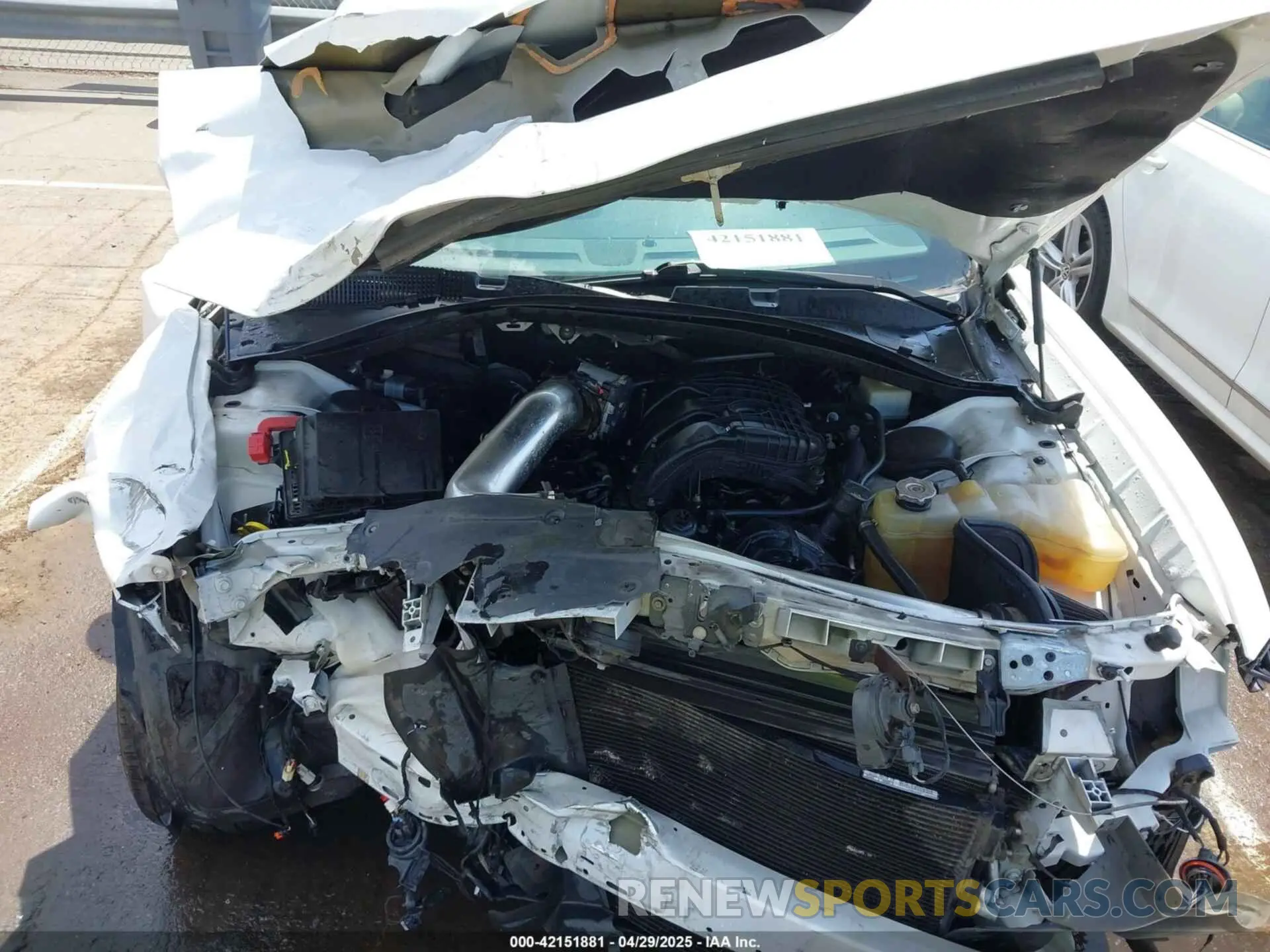 10 fotografías del automóvil dañado 2C3CDXHGXKH608848 DODGE CHARGER 2019