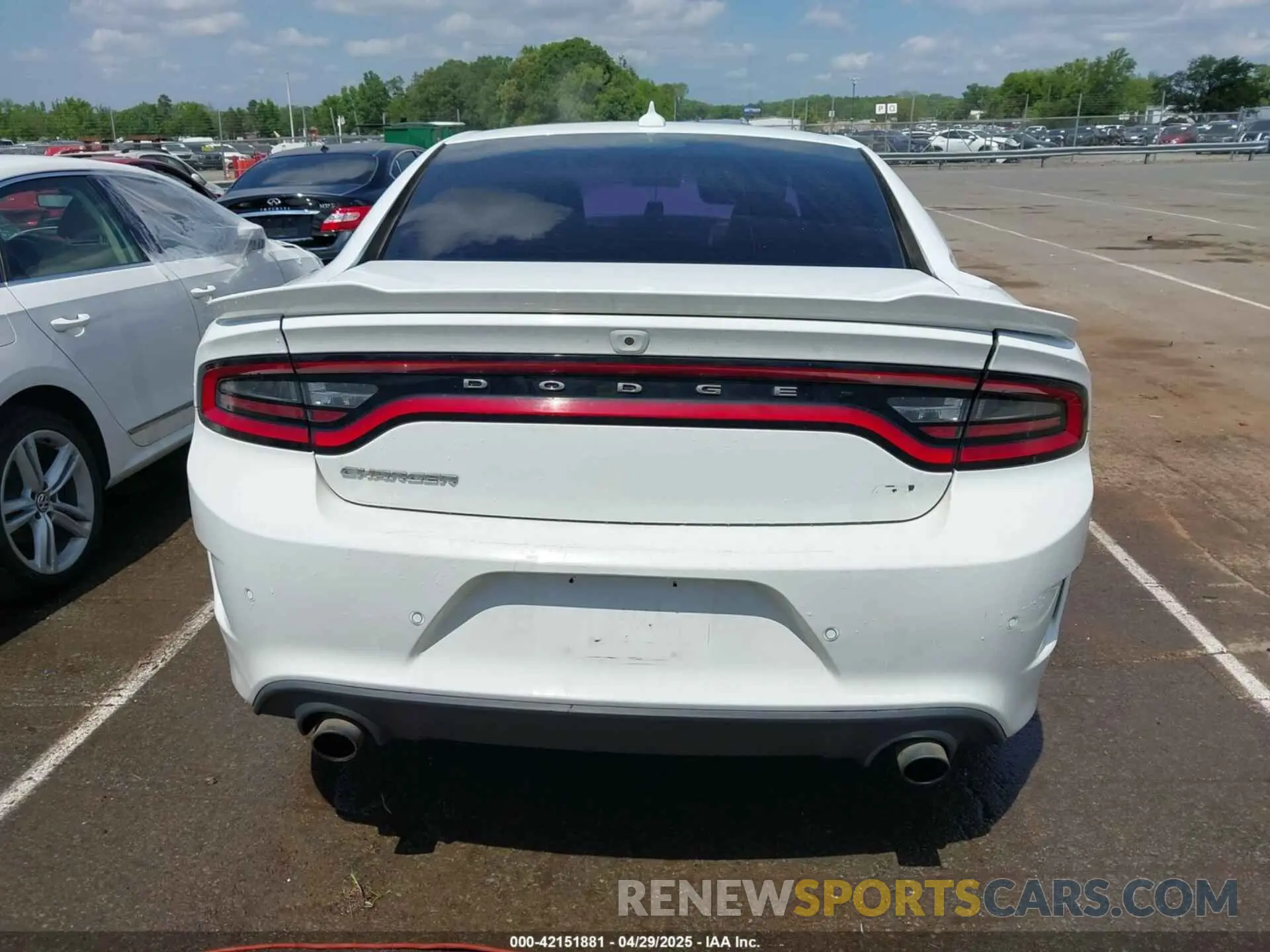 17 fotografías del automóvil dañado 2C3CDXHGXKH608848 DODGE CHARGER 2019