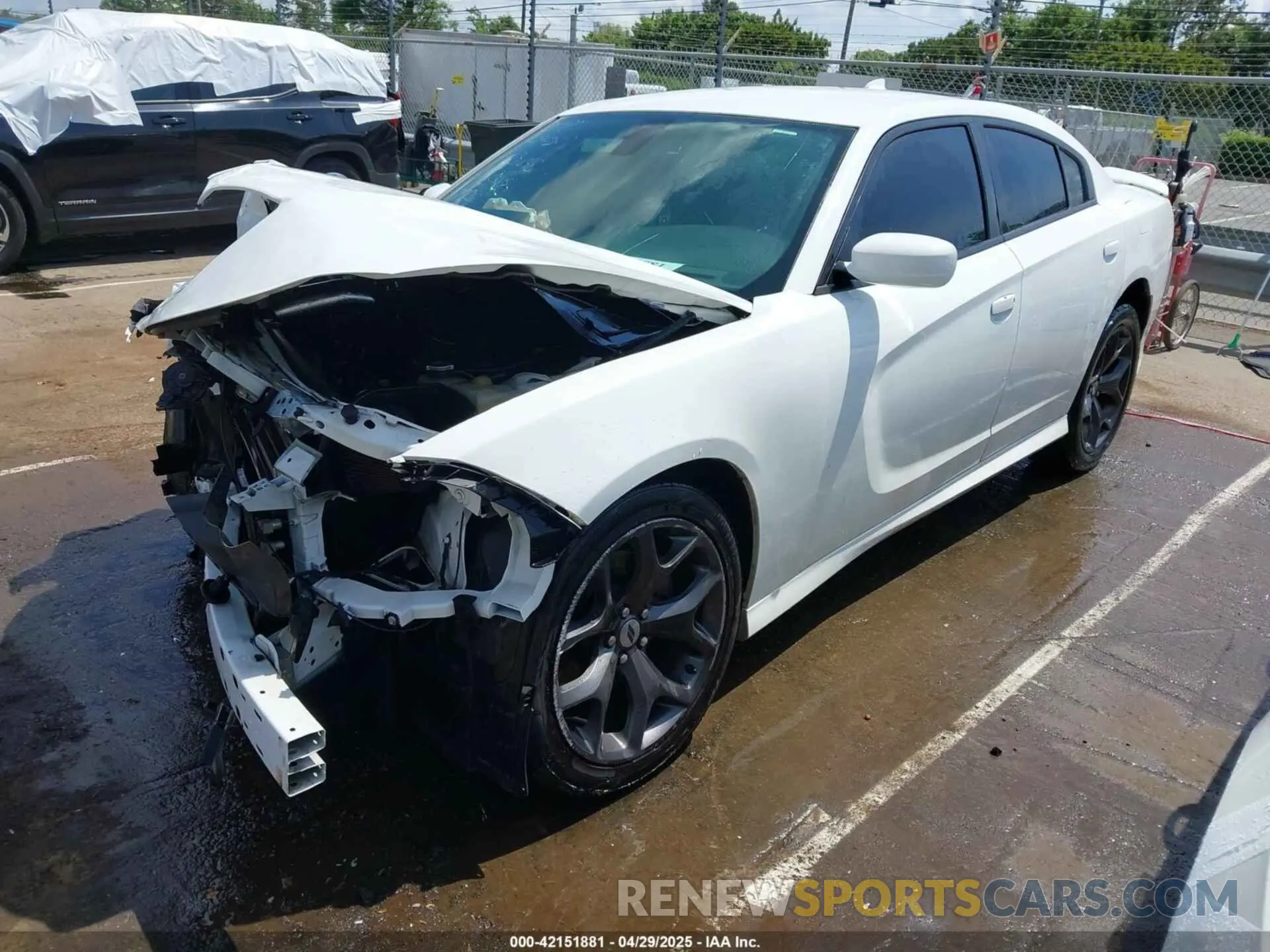 2 fotografías del automóvil dañado 2C3CDXHGXKH608848 DODGE CHARGER 2019
