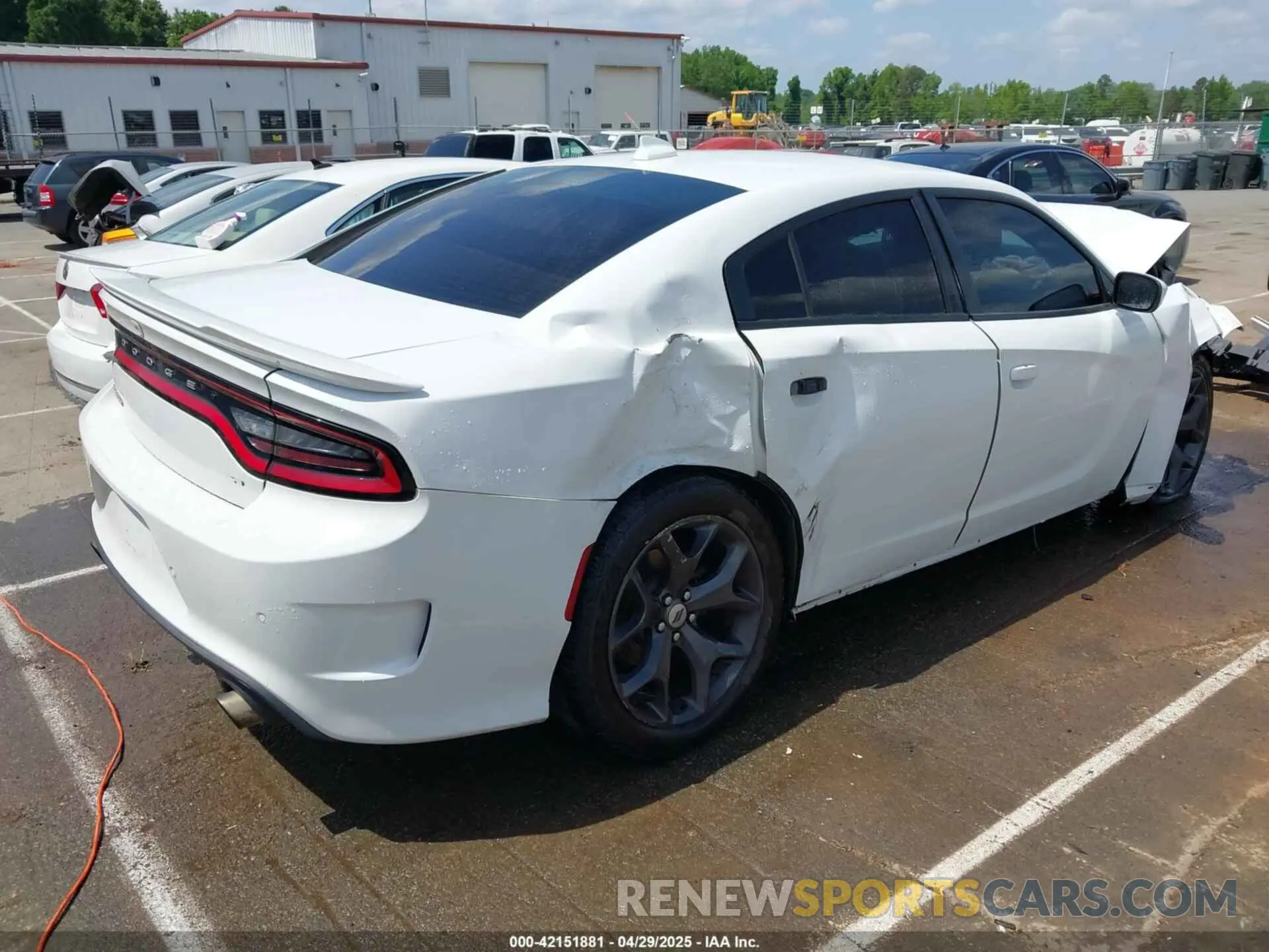 4 fotografías del automóvil dañado 2C3CDXHGXKH608848 DODGE CHARGER 2019