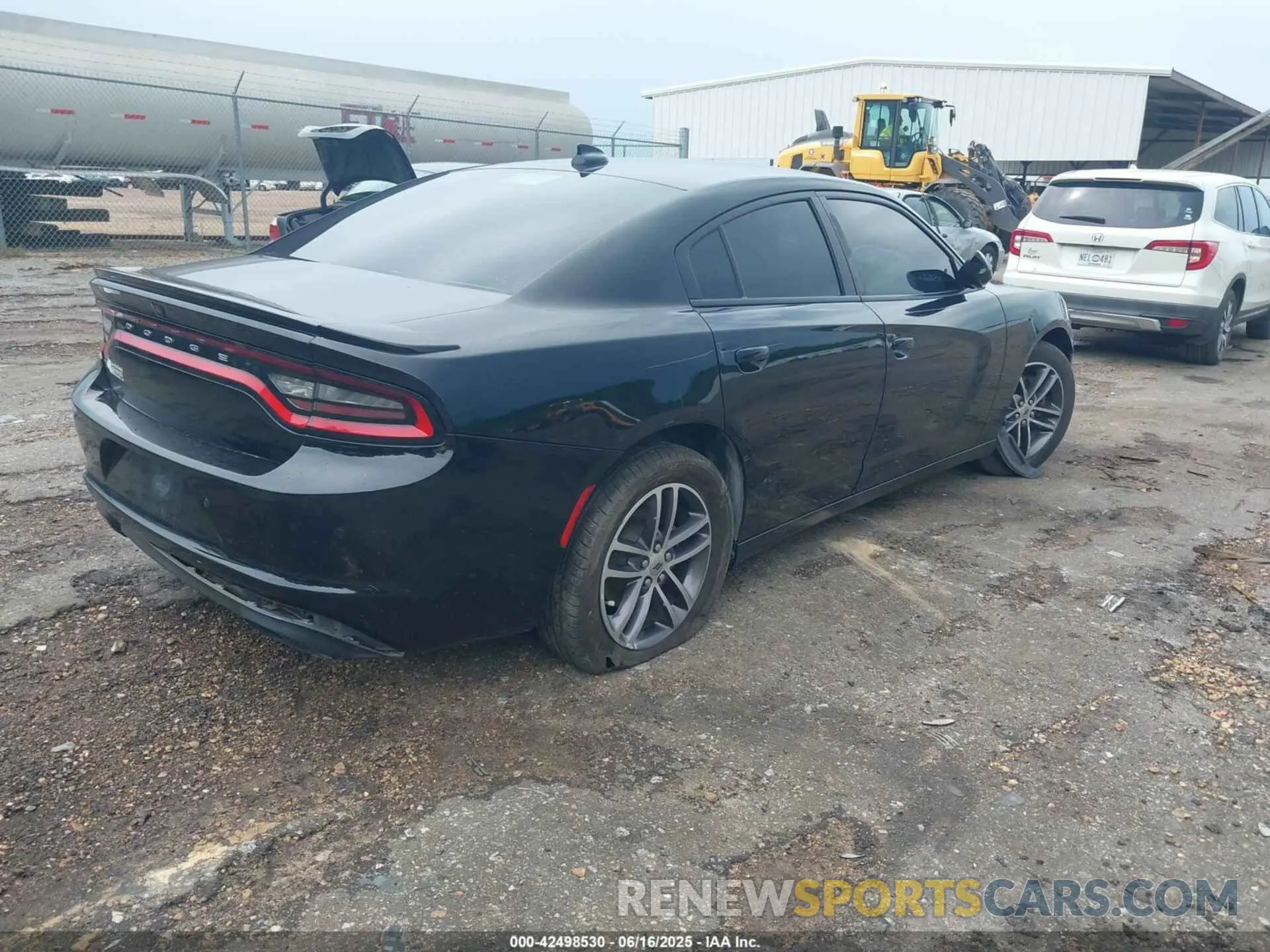 4 fotografías del automóvil dañado 2C3CDXJG0KH757957 DODGE CHARGER 2019