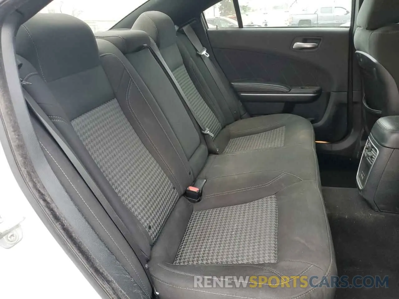 10 fotografías del automóvil dañado 2C3CDXJG9KH756208 DODGE CHARGER 2019