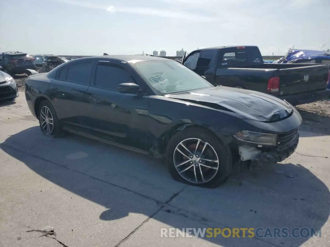 4 fotografías del automóvil dañado 2C3CDXJGXKH653881 DODGE CHARGER 2019