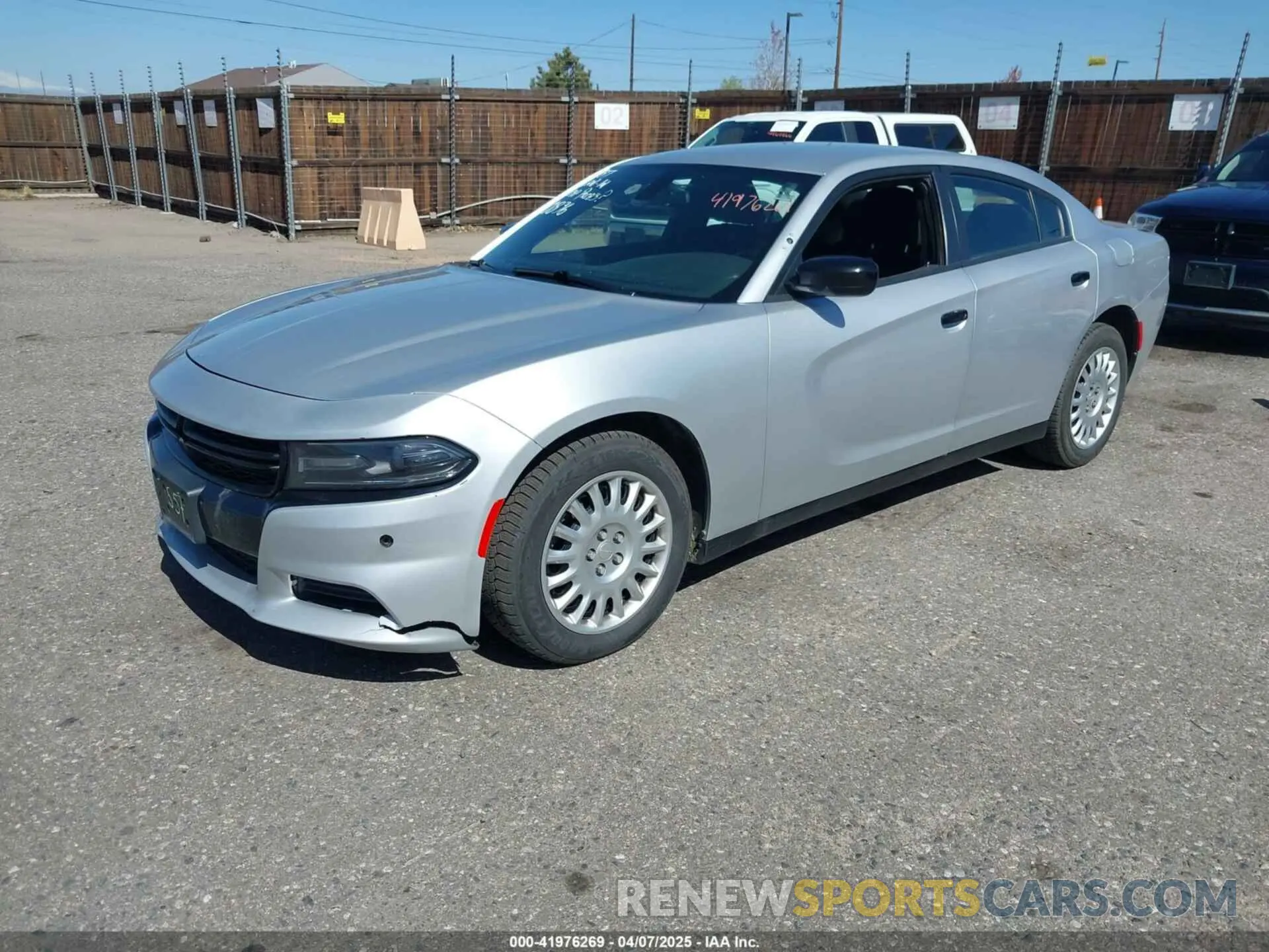 2 fotografías del automóvil dañado 2C3CDXKT0KH647910 DODGE CHARGER 2019