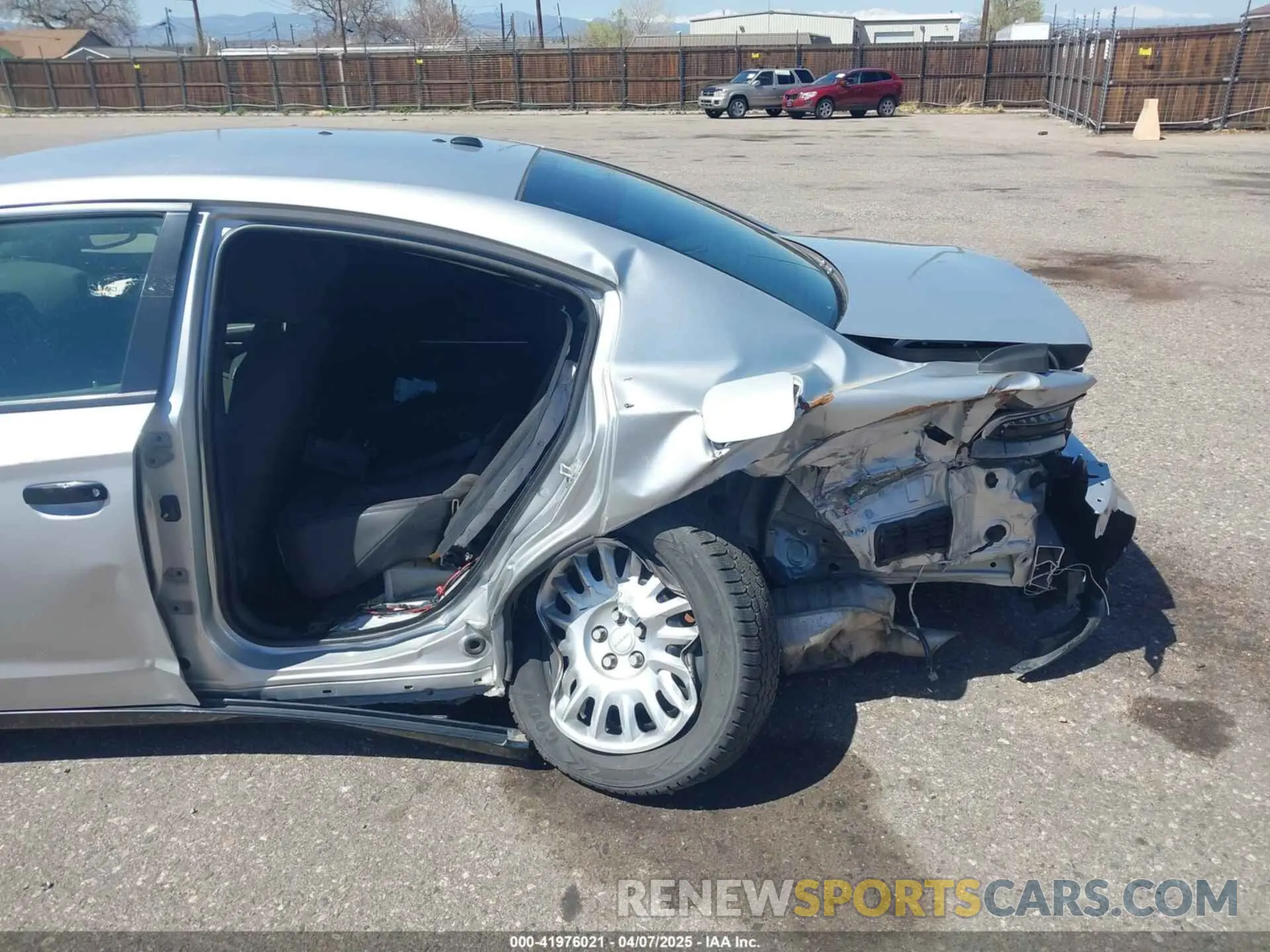 6 fotografías del automóvil dañado 2C3CDXKT4KH647831 DODGE CHARGER 2019
