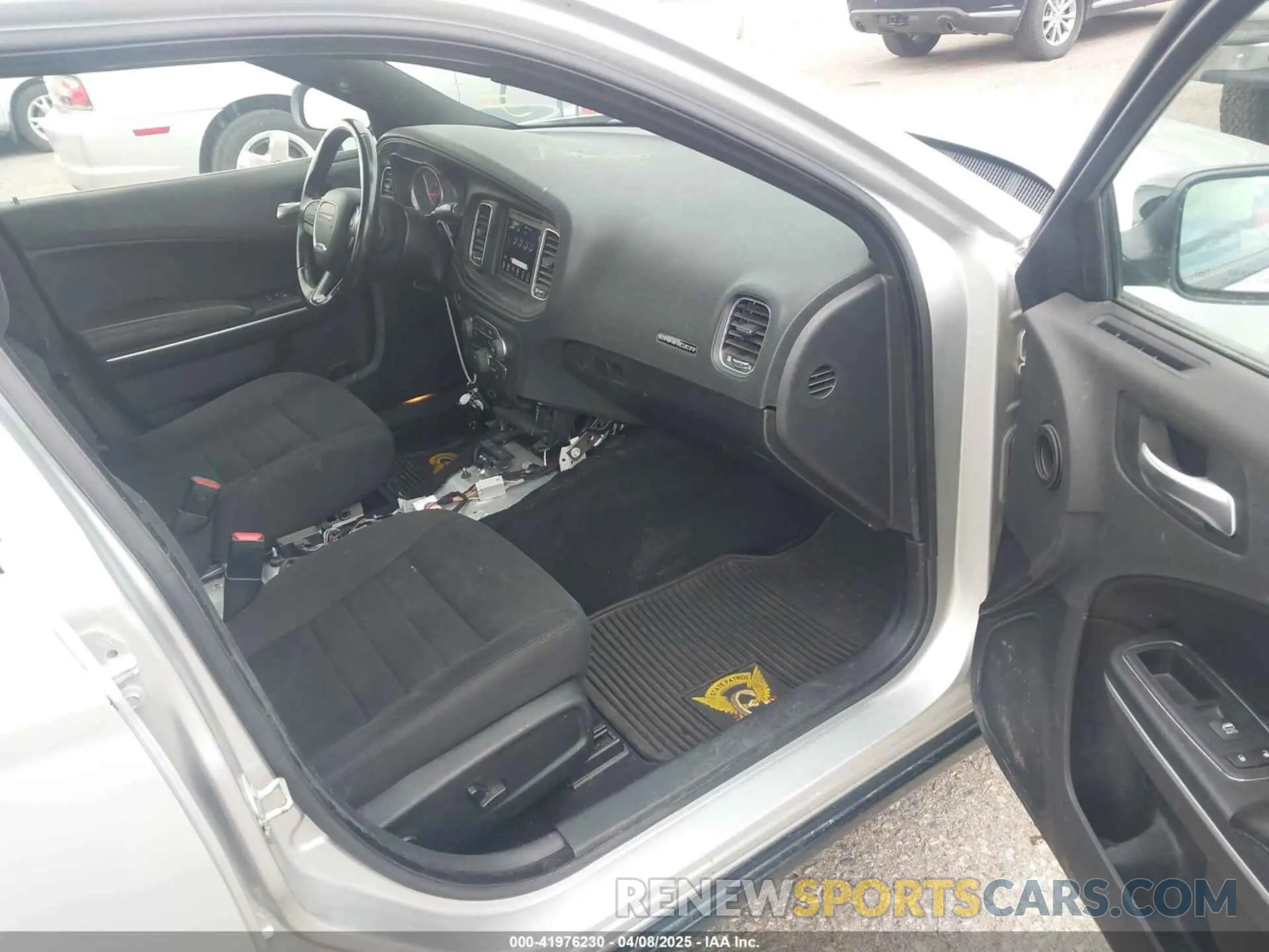 5 fotografías del automóvil dañado 2C3CDXKT6KH647846 DODGE CHARGER 2019