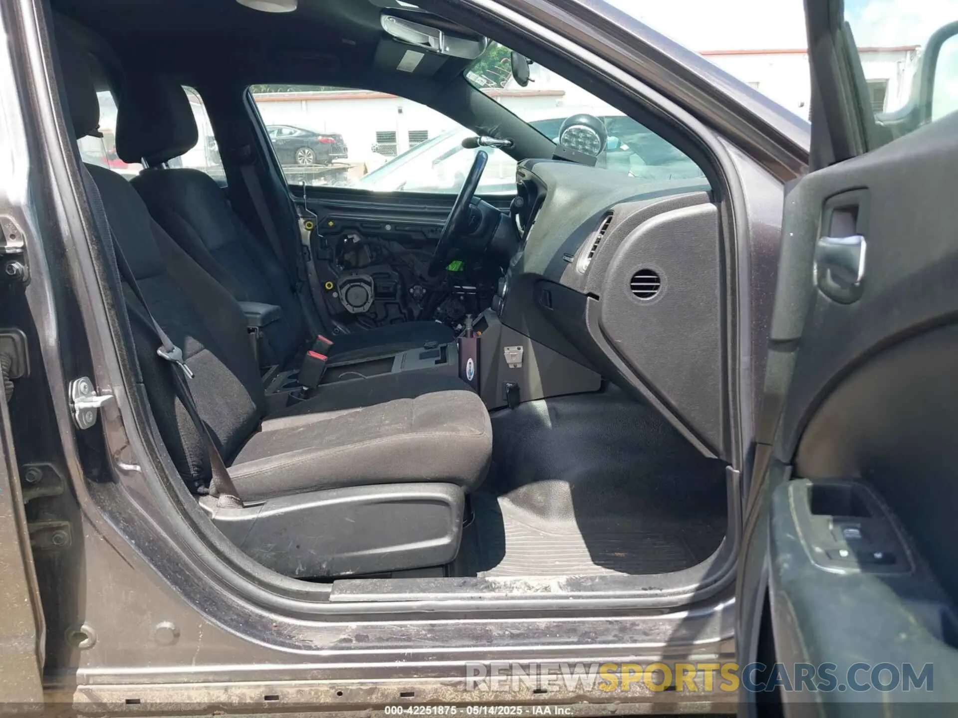 5 fotografías del automóvil dañado 2C3CDXKT6KH749633 DODGE CHARGER 2019
