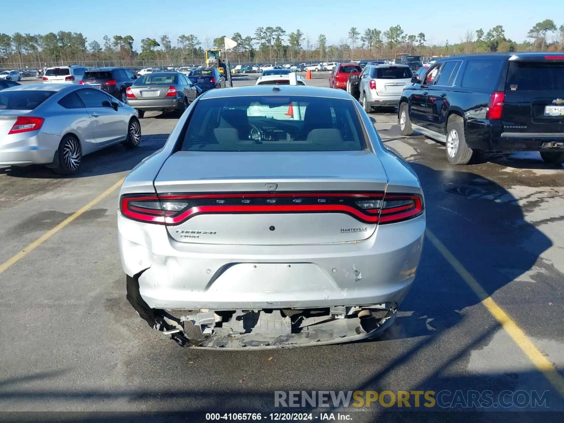 17 fotografías del automóvil dañado 2C3CDXKT8KH592686 DODGE CHARGER 2019