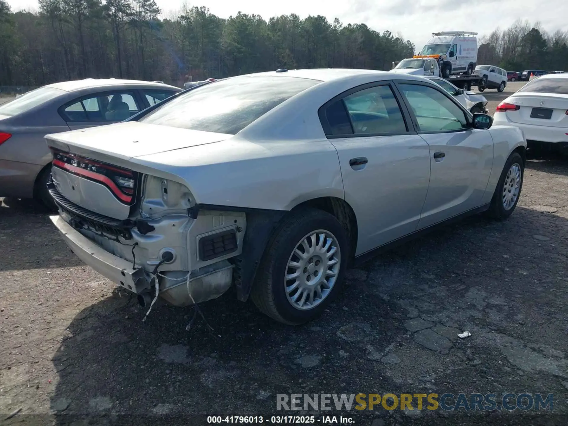 4 fotografías del automóvil dañado 2C3CDXKTXKH600139 DODGE CHARGER 2019