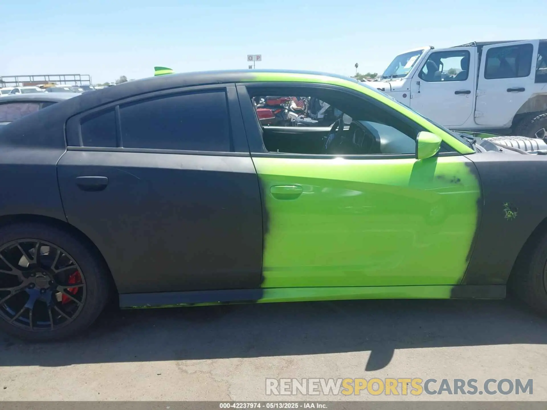 12 fotografías del automóvil dañado 2C3CDXL98KH732884 DODGE CHARGER 2019