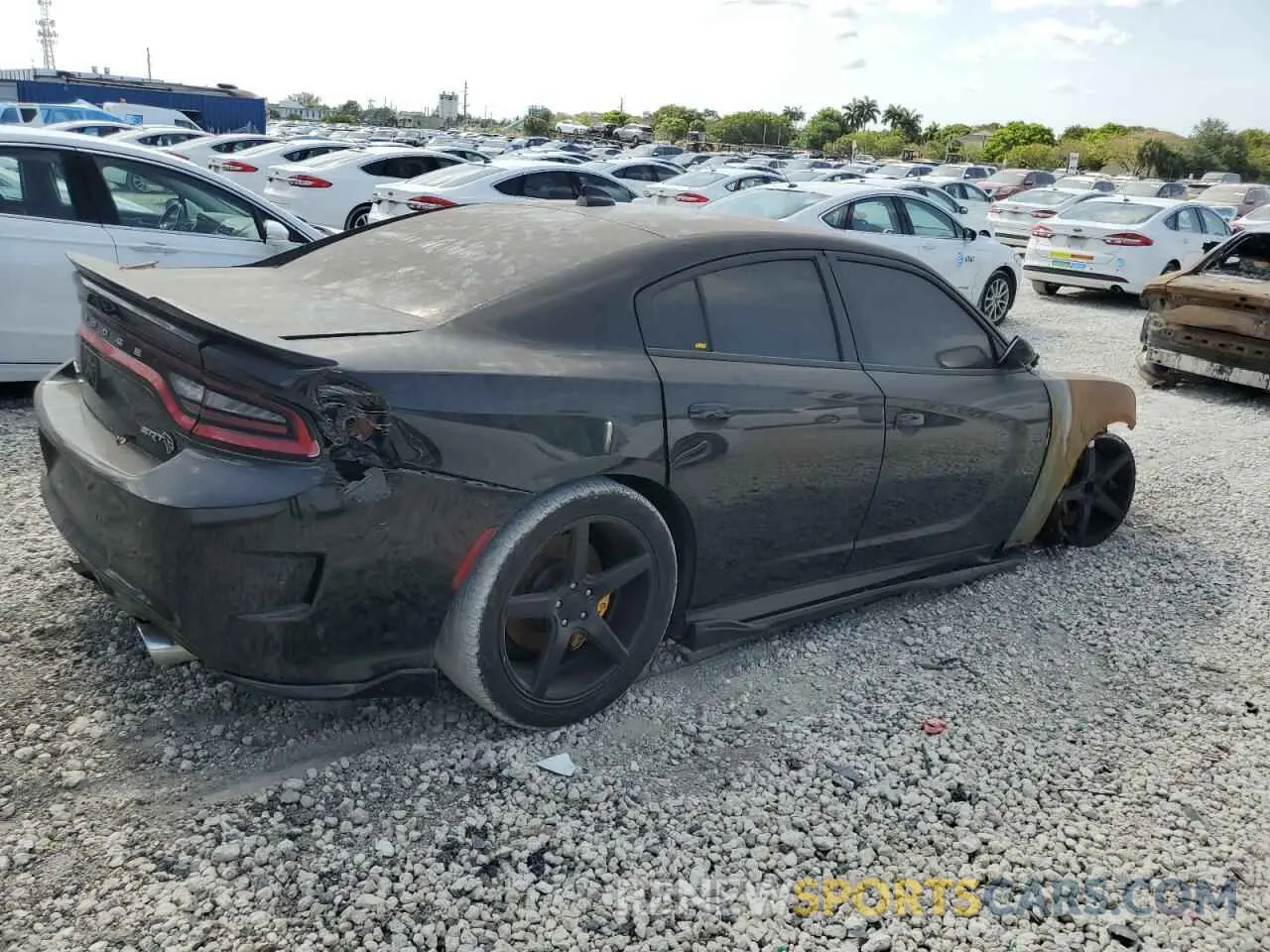 3 fotografías del automóvil dañado 2C3CDXL99KH671724 DODGE CHARGER 2019