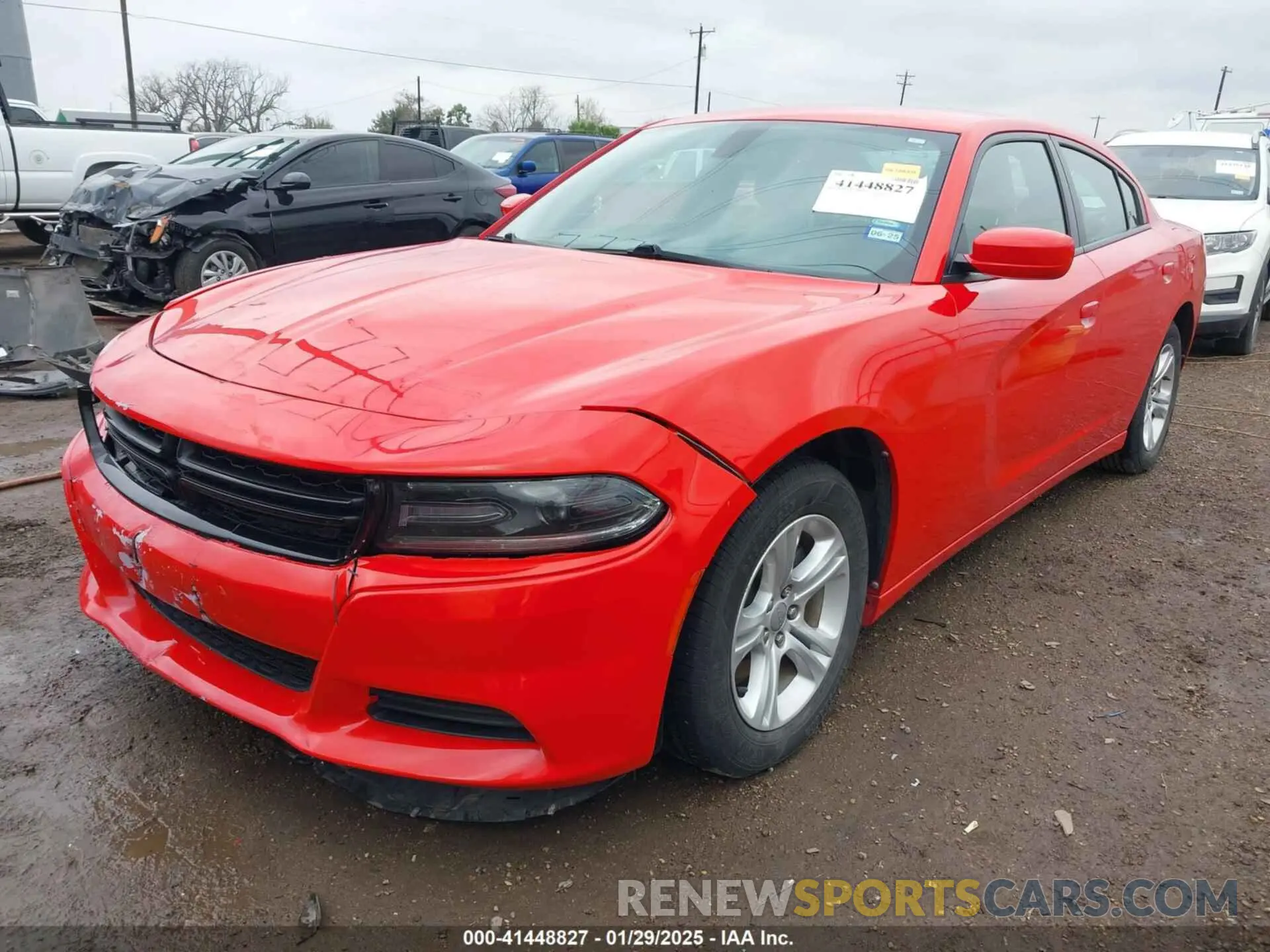 2 fotografías del automóvil dañado 2C3CDXBG0LH113990 DODGE CHARGER 2020
