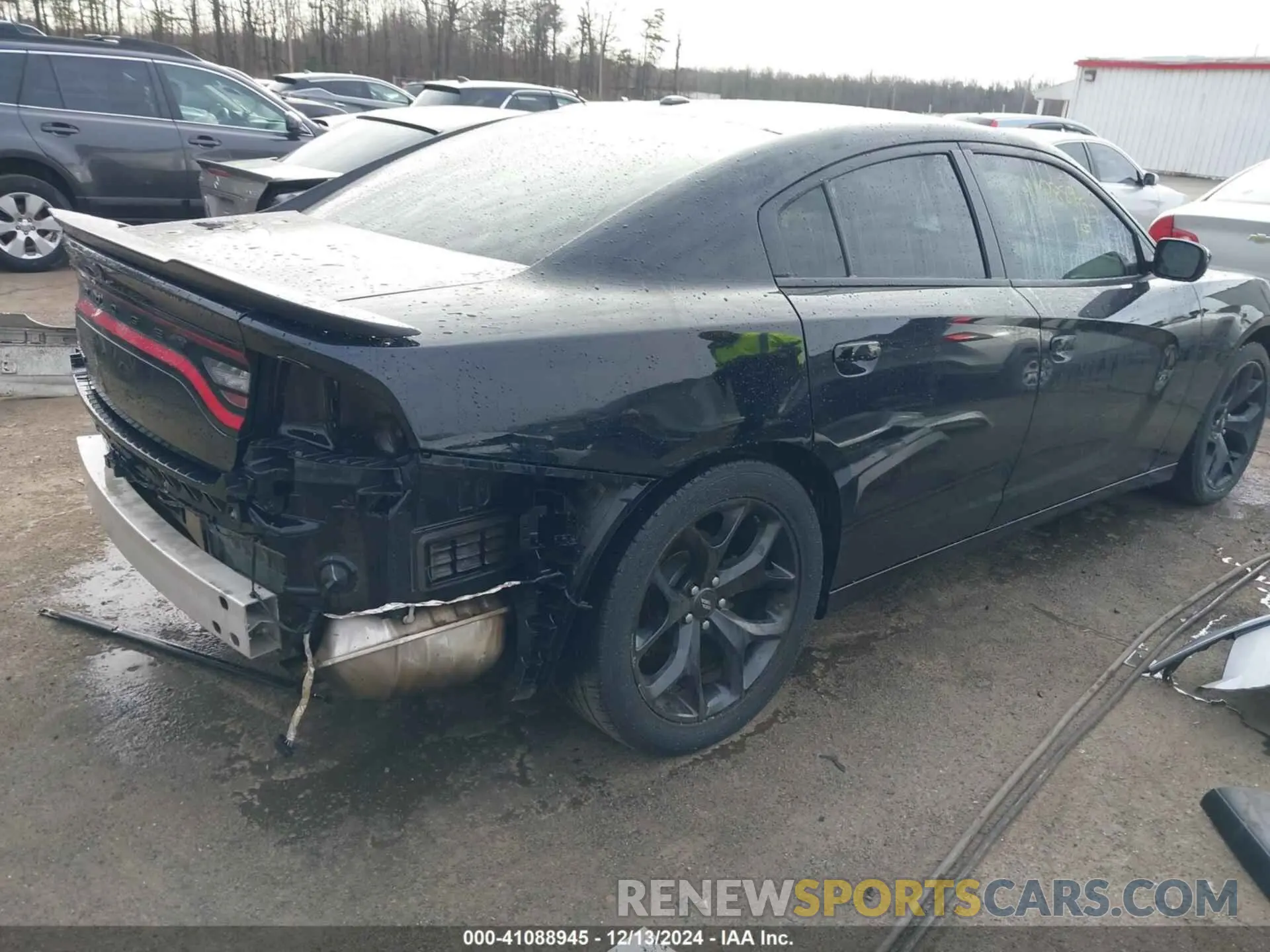 4 fotografías del automóvil dañado 2C3CDXBG0LH237970 DODGE CHARGER 2020