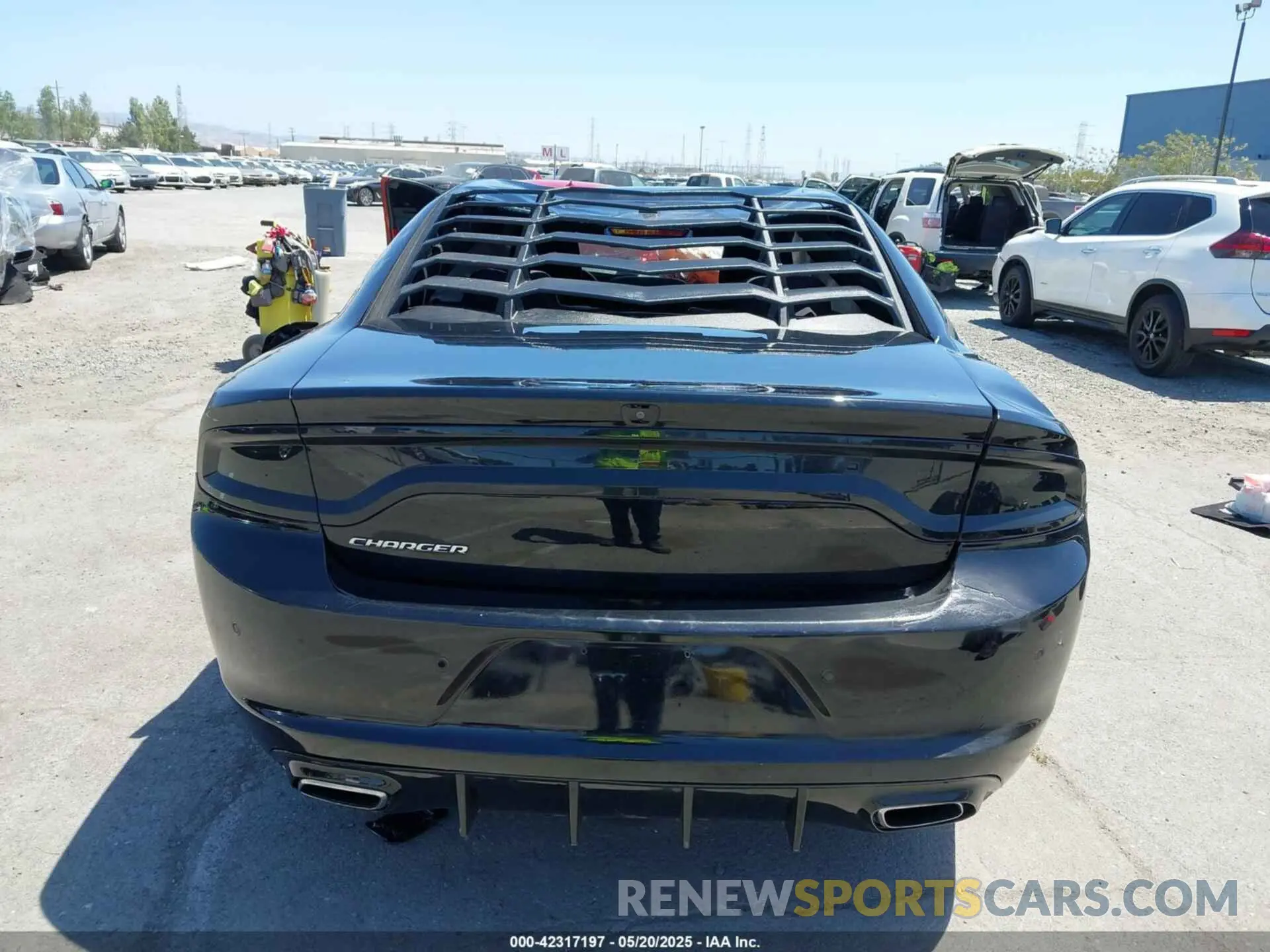 17 fotografías del automóvil dañado 2C3CDXBG1LH102237 DODGE CHARGER 2020