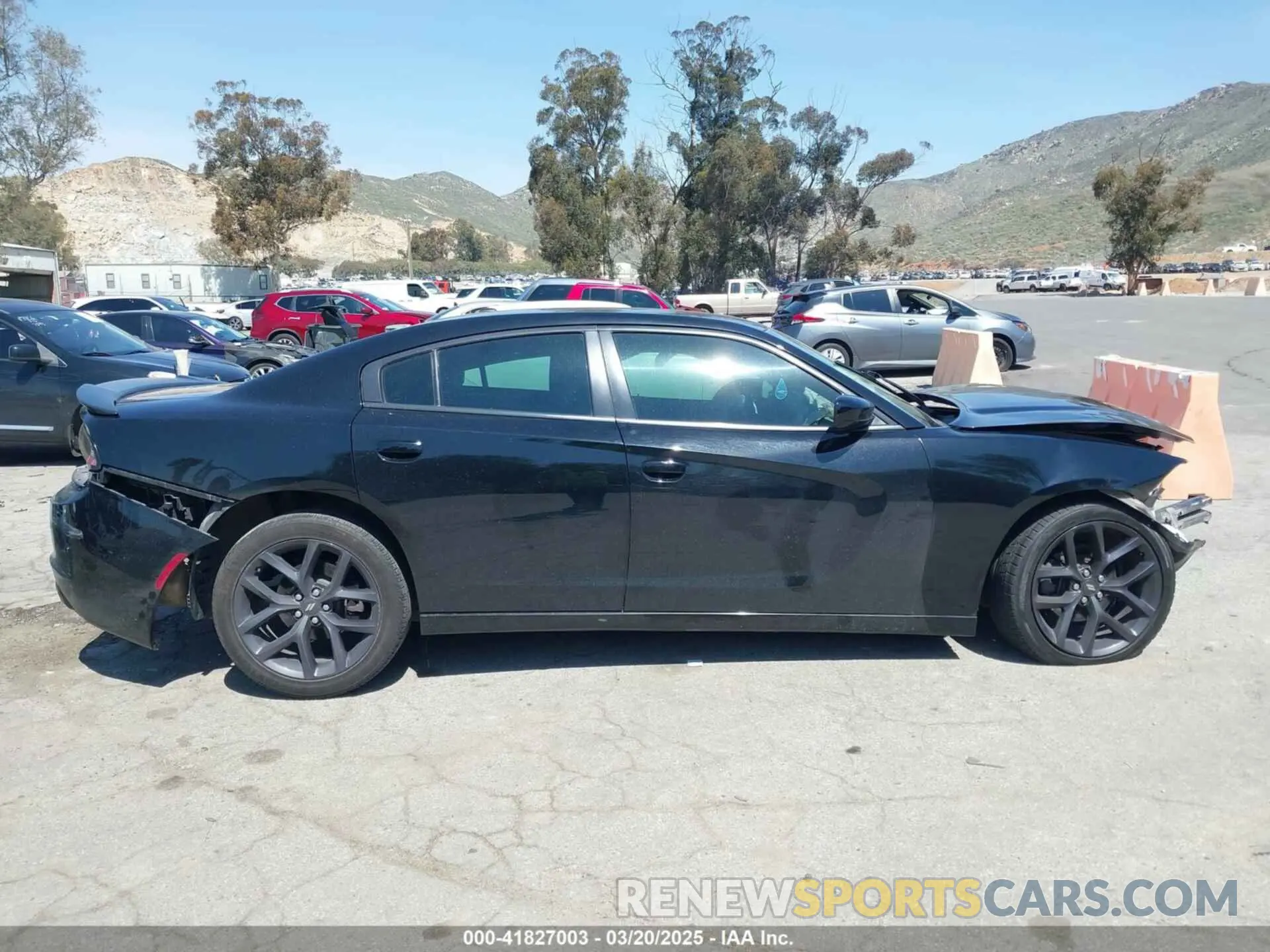 12 fotografías del automóvil dañado 2C3CDXBG3LH114888 DODGE CHARGER 2020