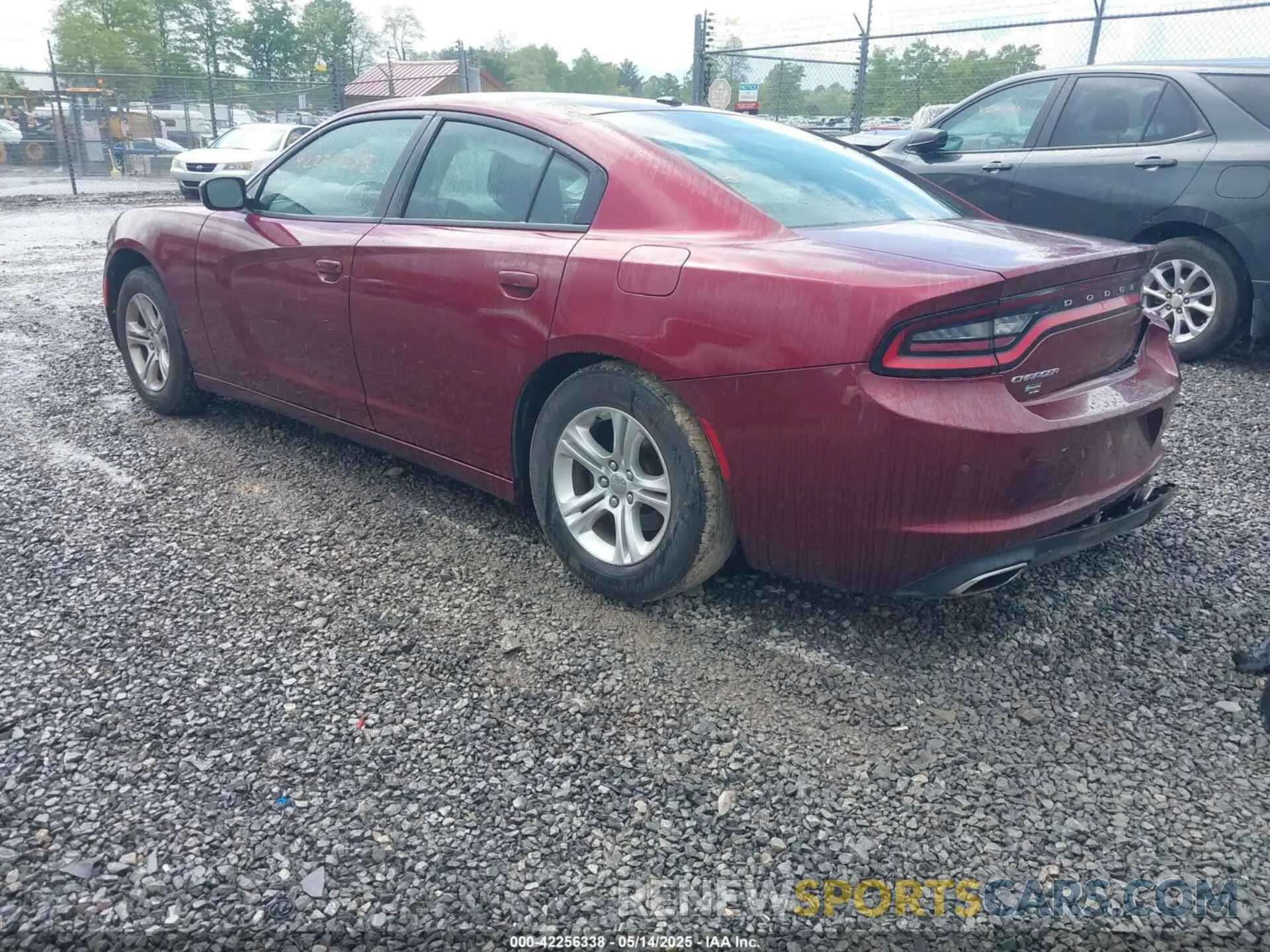 3 fotografías del automóvil dañado 2C3CDXBG3LH123543 DODGE CHARGER 2020