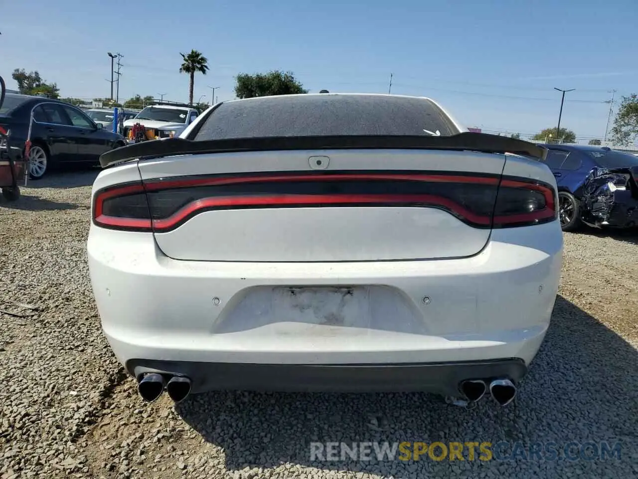6 fotografías del automóvil dañado 2C3CDXBG4LH162979 DODGE CHARGER 2020