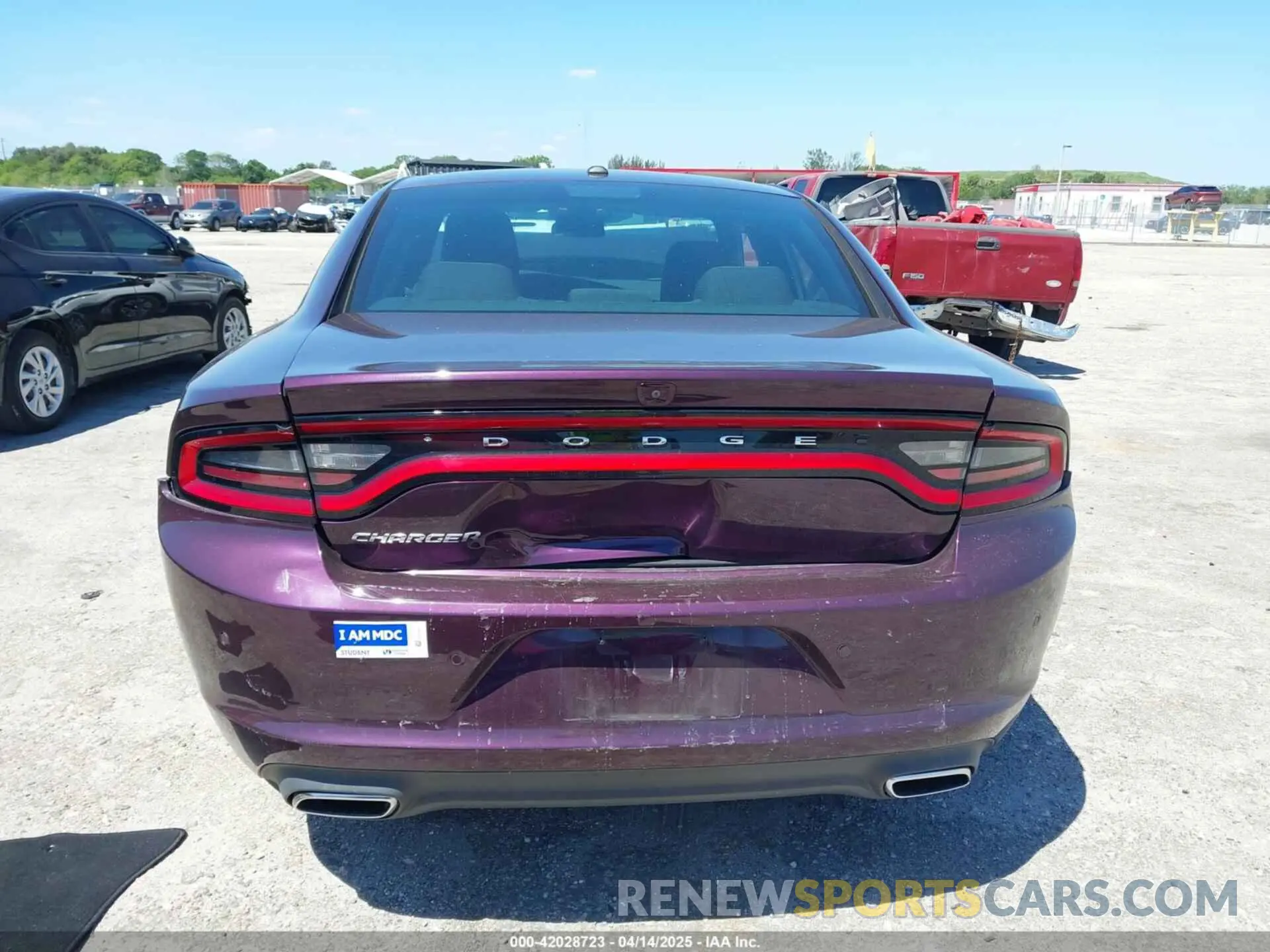16 fotografías del automóvil dañado 2C3CDXBG5LH220064 DODGE CHARGER 2020