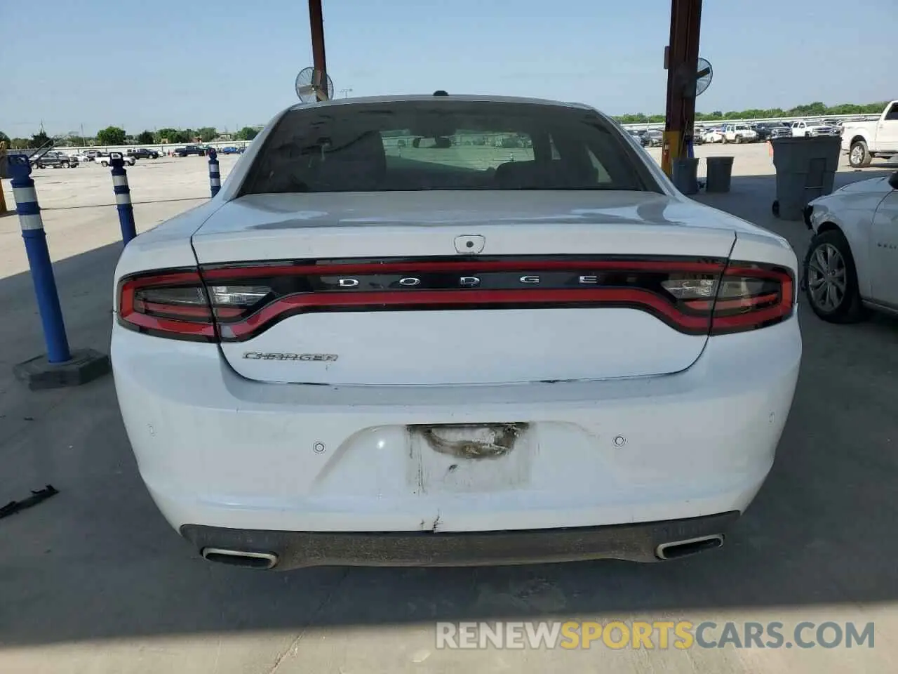 6 fotografías del automóvil dañado 2C3CDXBG6LH116795 DODGE CHARGER 2020