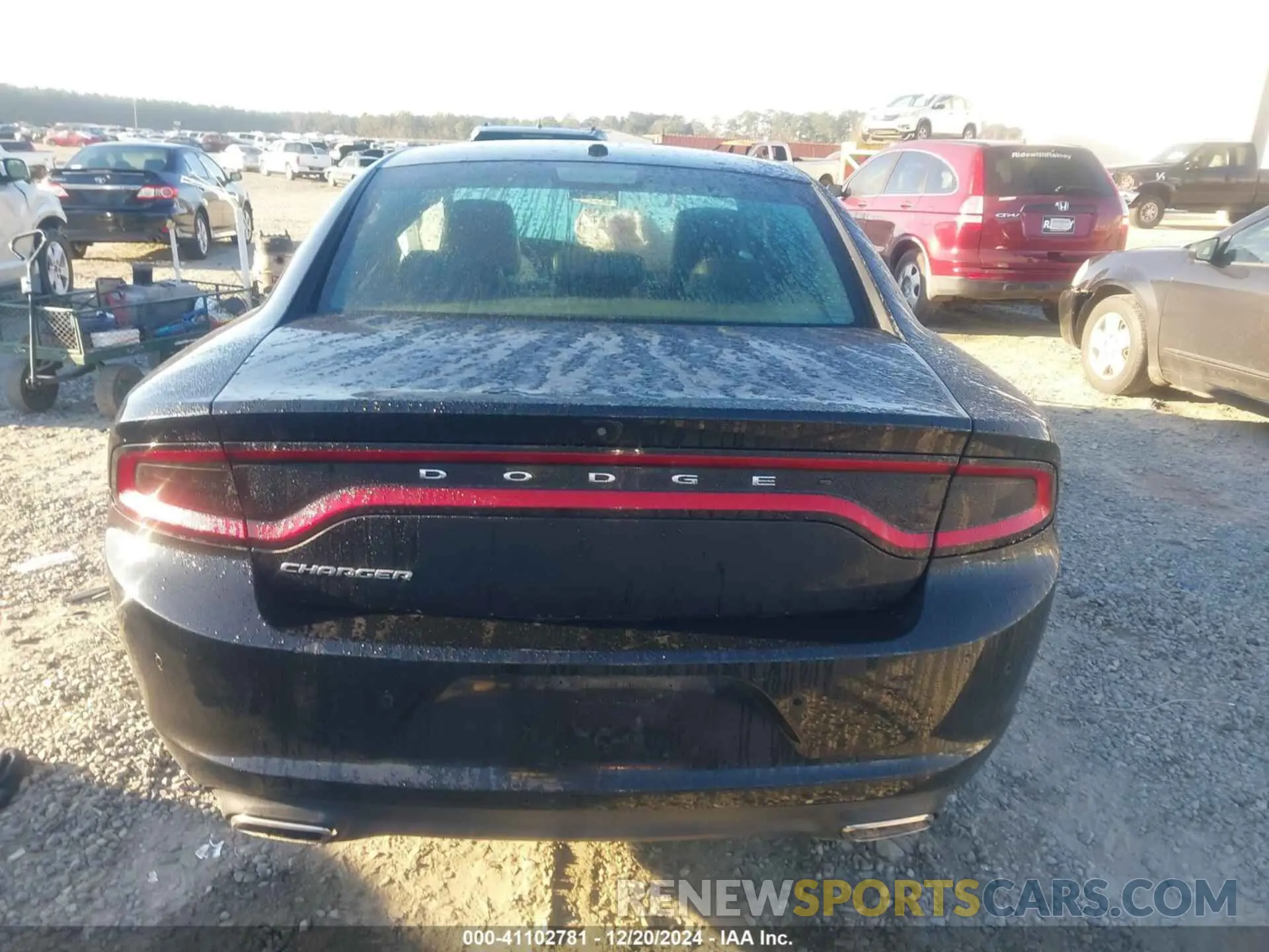 16 fotografías del automóvil dañado 2C3CDXBG6LH146797 DODGE CHARGER 2020